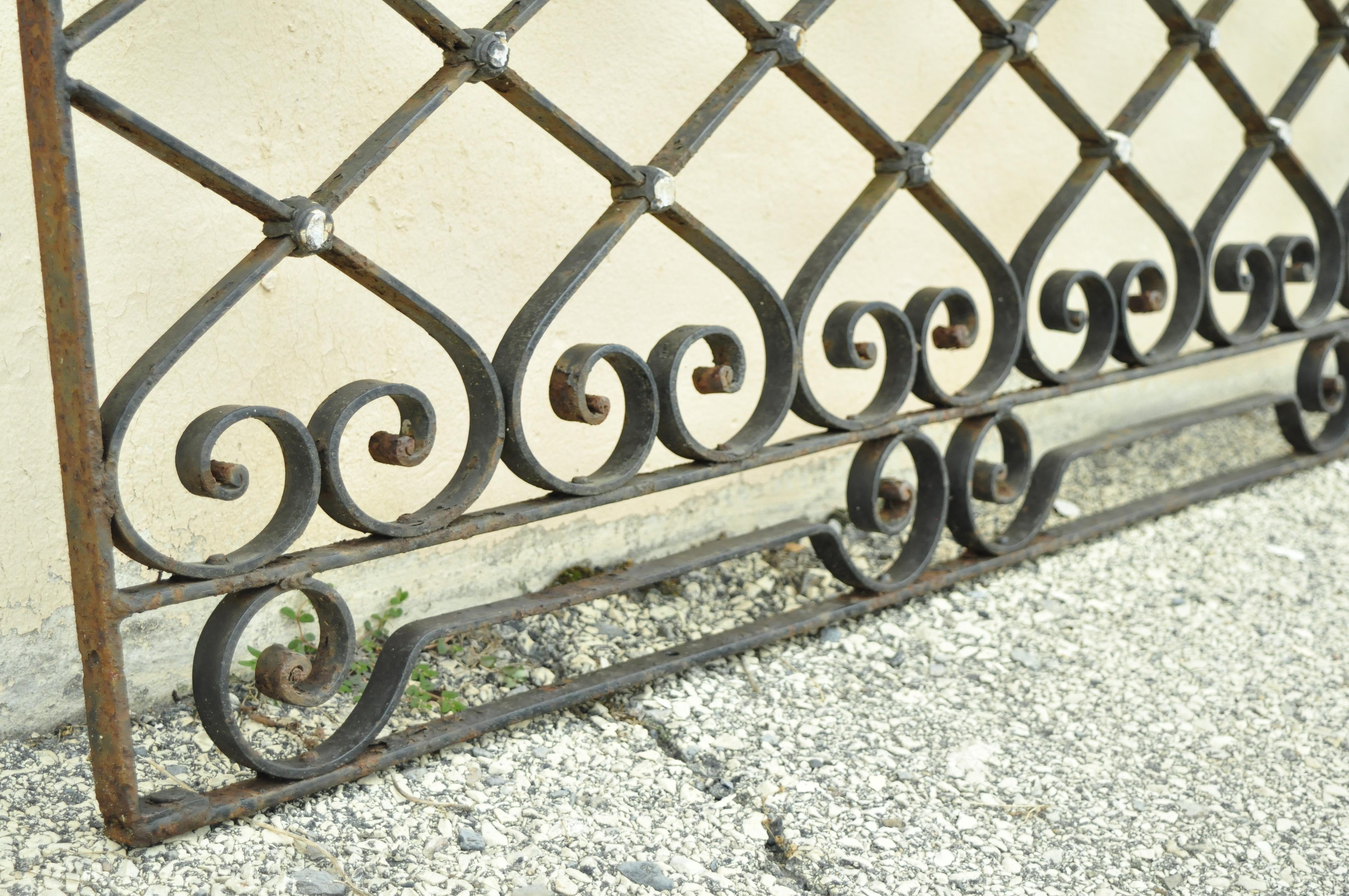 Antique Art Nouveau French Style Wrought Iron Scrolling Scrollwork Gate In Good Condition In Philadelphia, PA