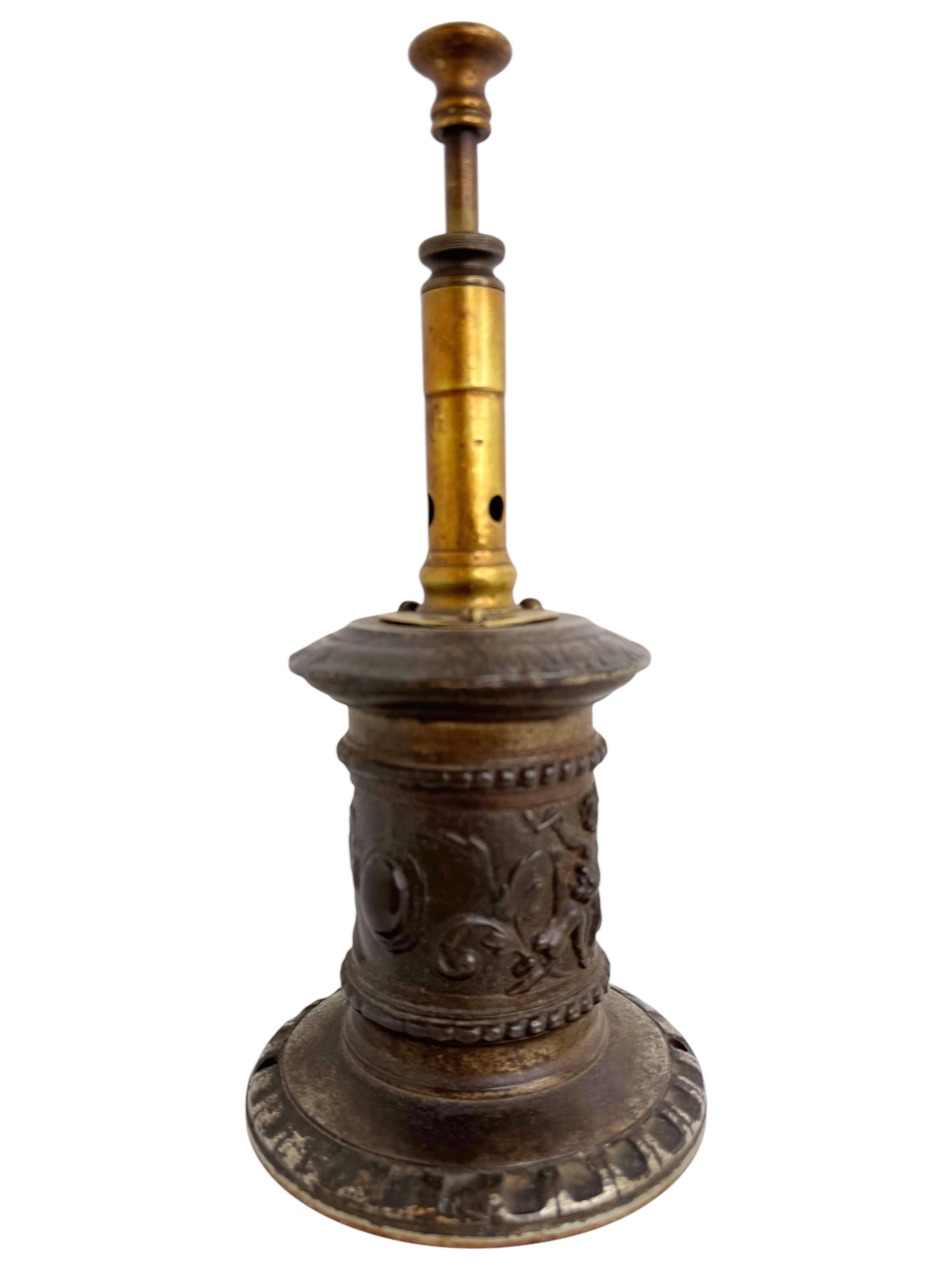 Antique Art Nouveau German Table Cigar Cutter 1900s with Cherub Angel Decoration In Good Condition For Sale In Nuernberg, DE