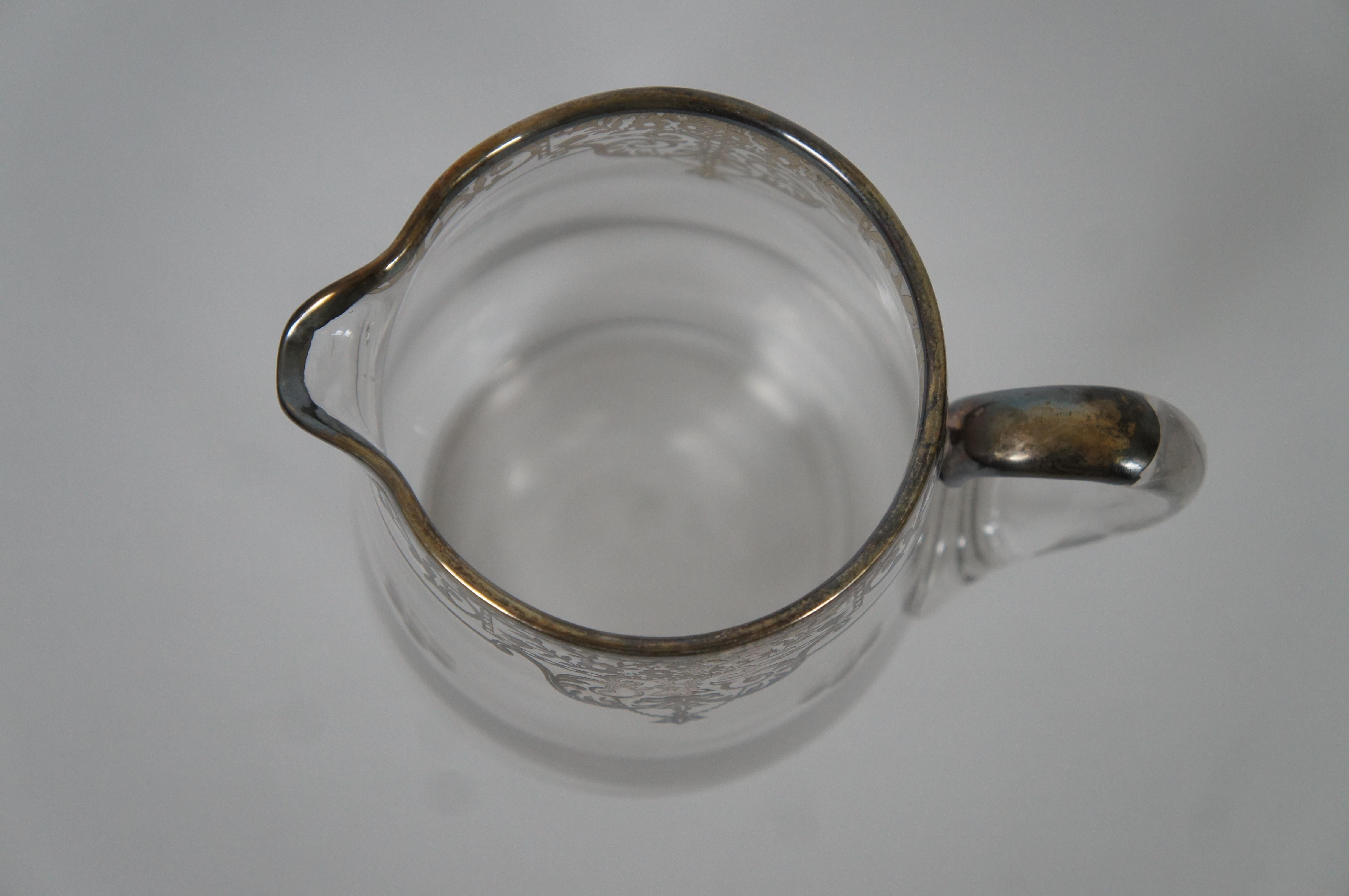 Antigua jarra de agua Art Nouveau de cristal con incrustaciones florales de plata de ley 8 pulgadas Plata esterlina en venta