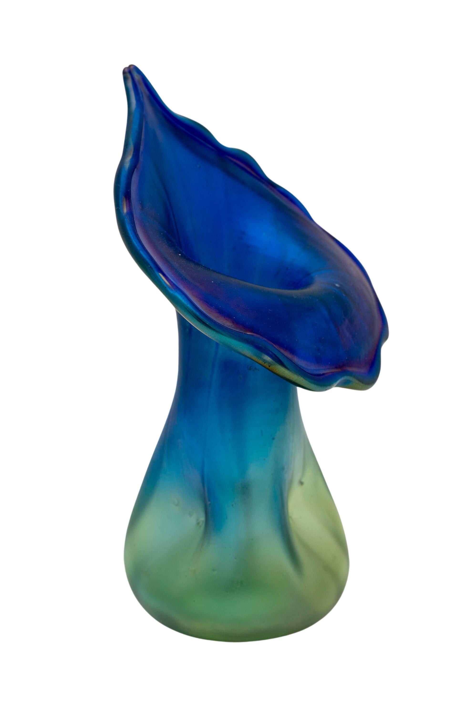 Antique Art Nouveau Glass Vase Loetz Luna Decoration 1901 Vienna Jugendstil Blue In Good Condition For Sale In Klosterneuburg, AT