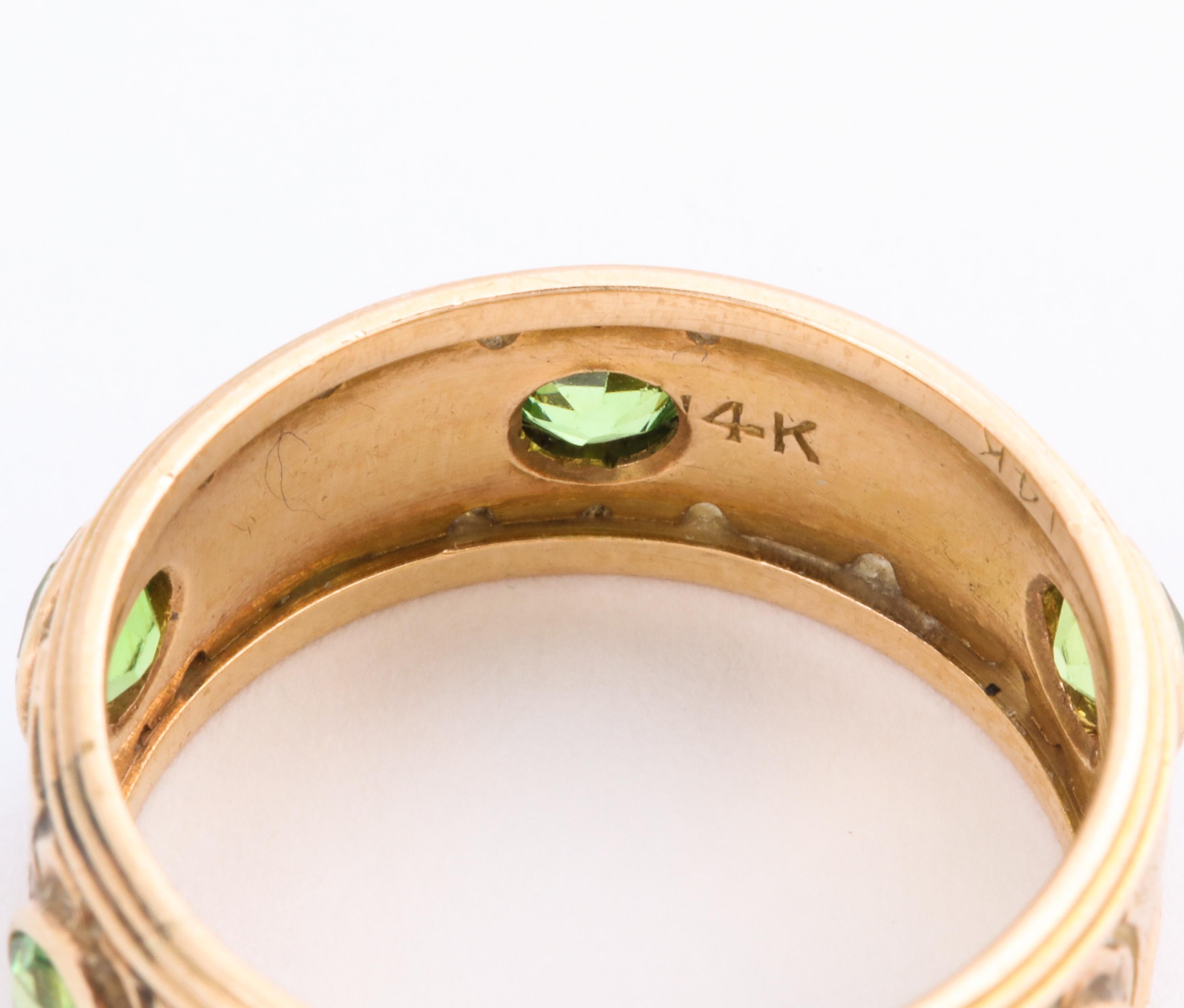 Antique Art Nouveau Gold and Demantoid Ring with Ginko Leaves In Excellent Condition In Stamford, CT