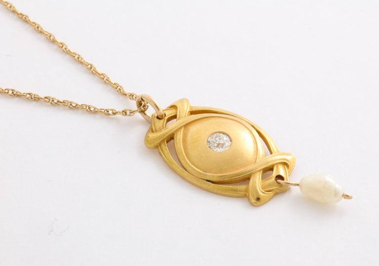 Antique Art Nouveau Gold Diamond Pendant In Excellent Condition For Sale In Stamford, CT