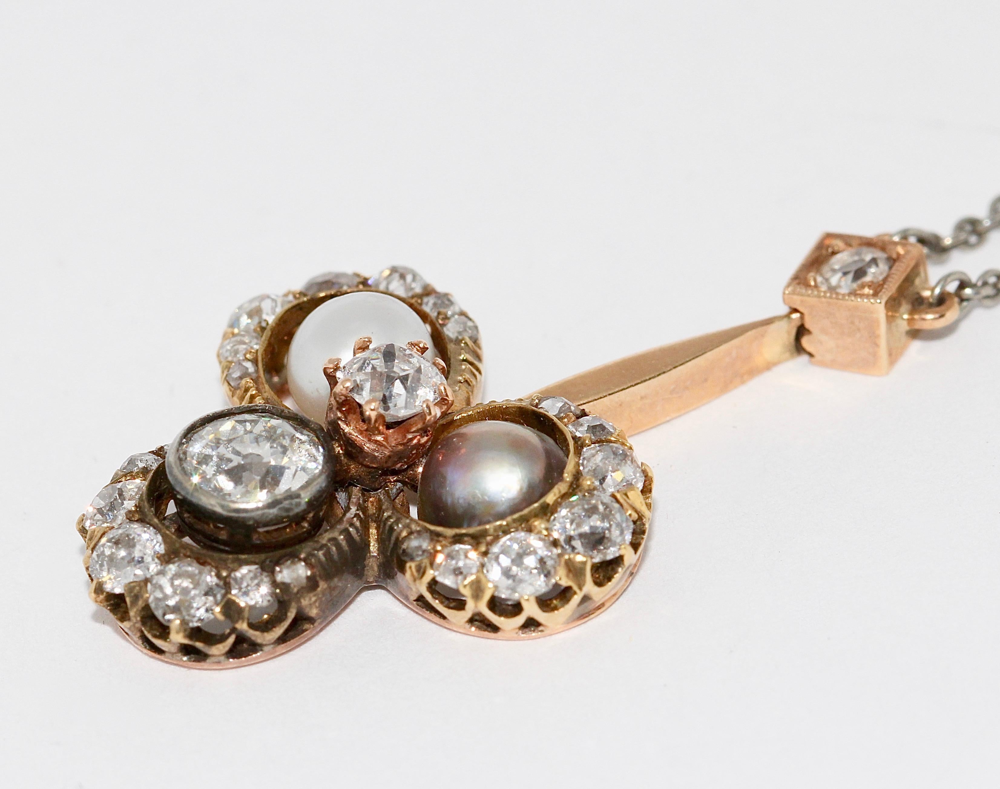 Collier, pendentif en or Art nouveau ancien, avec diamants et perles naturelles en vente 1