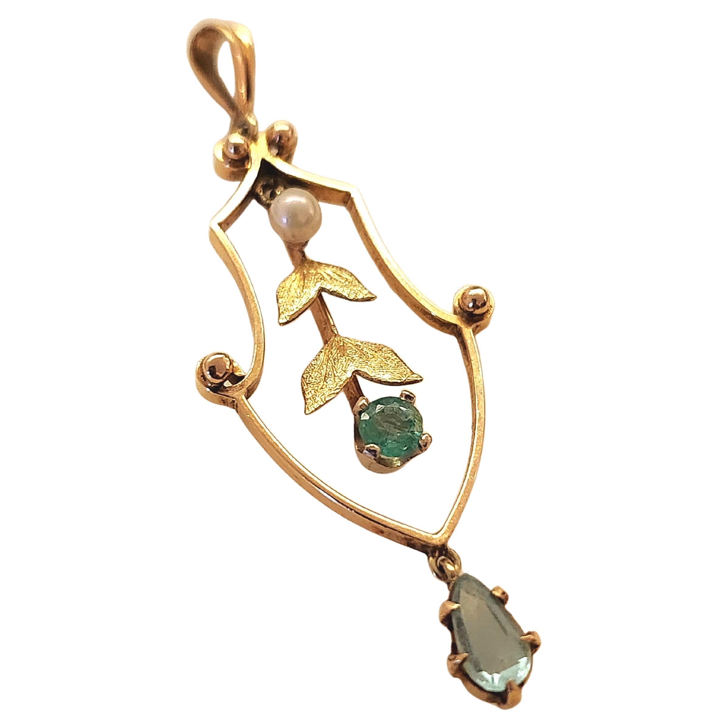 Ciondolo in oro Art Nouveau antico In condizioni buone in vendita a Cairo, EG