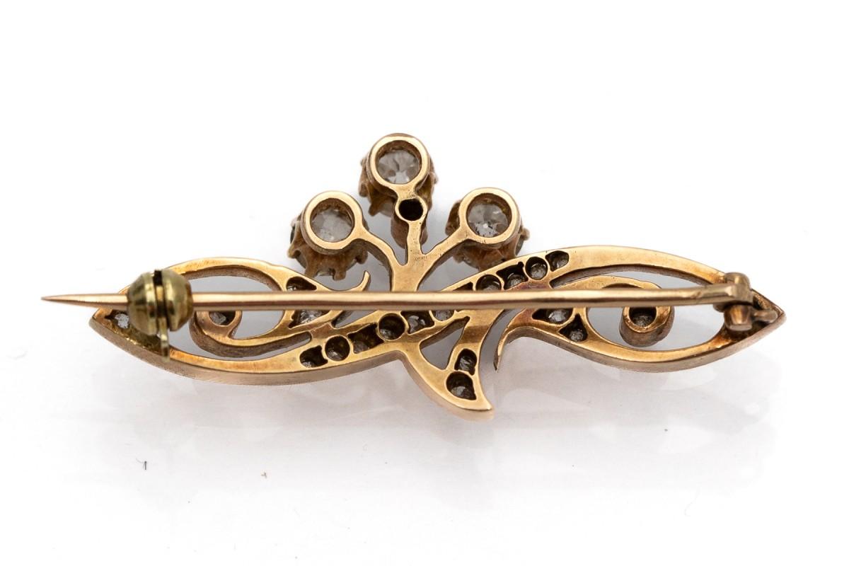 Old European Cut Antique Art Nouveau golden brooch with 0.85ct diamonds, Germany, circa 1900s. For Sale