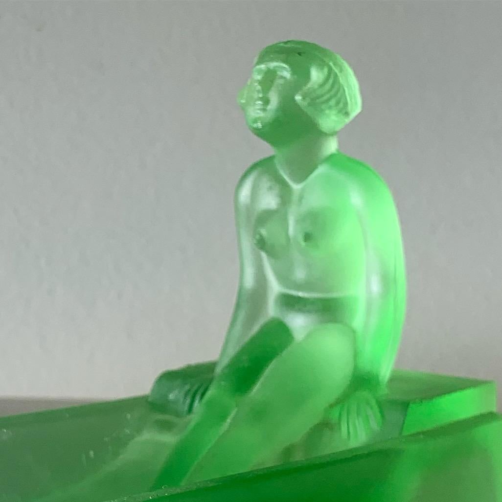  Art Deco Green Frosted Depression Glass Vide-Poche with Nude Lady, 1981 9