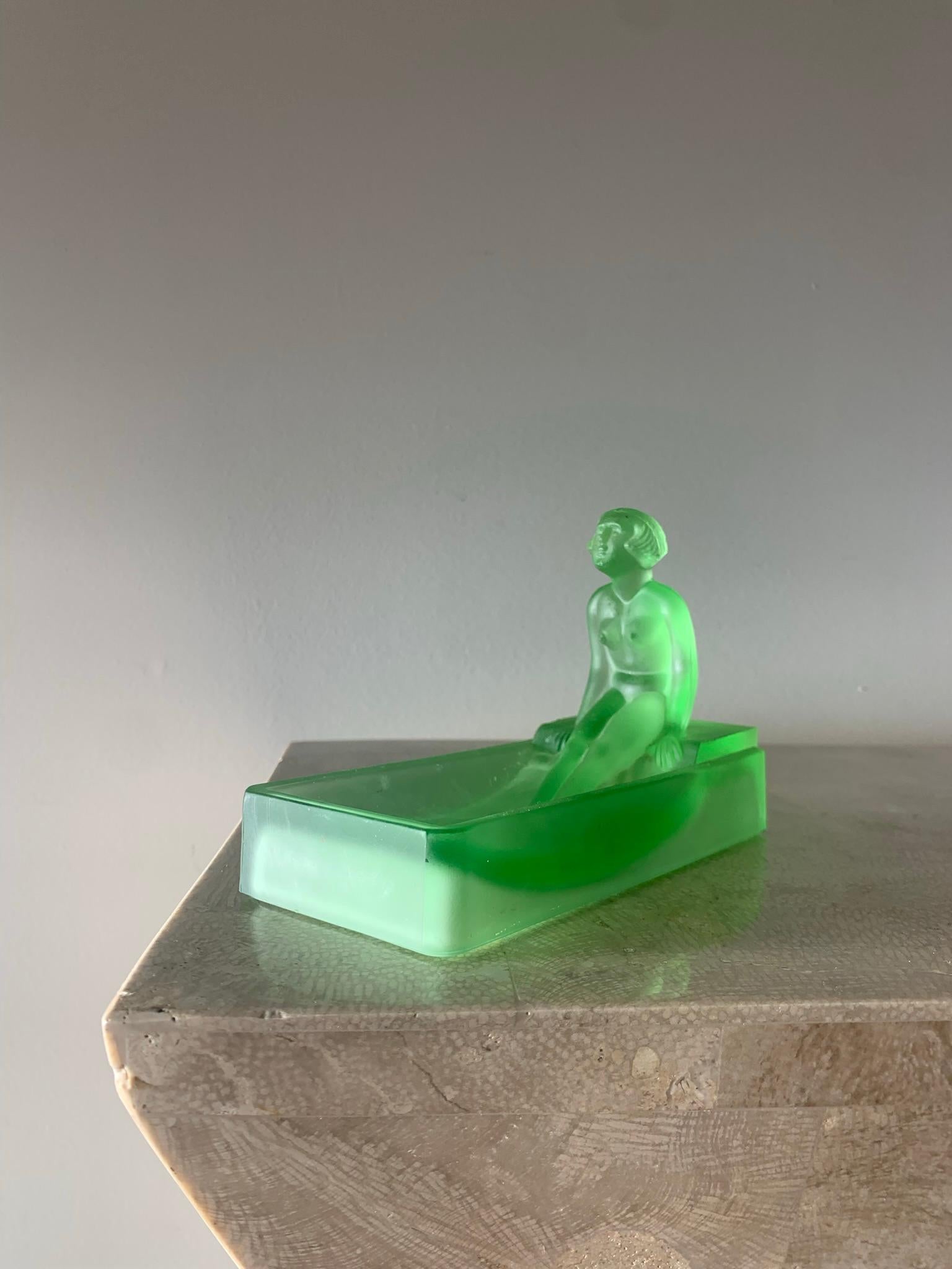  Art Deco Green Frosted Depression Glass Vide-Poche with Nude Lady, 1981 11