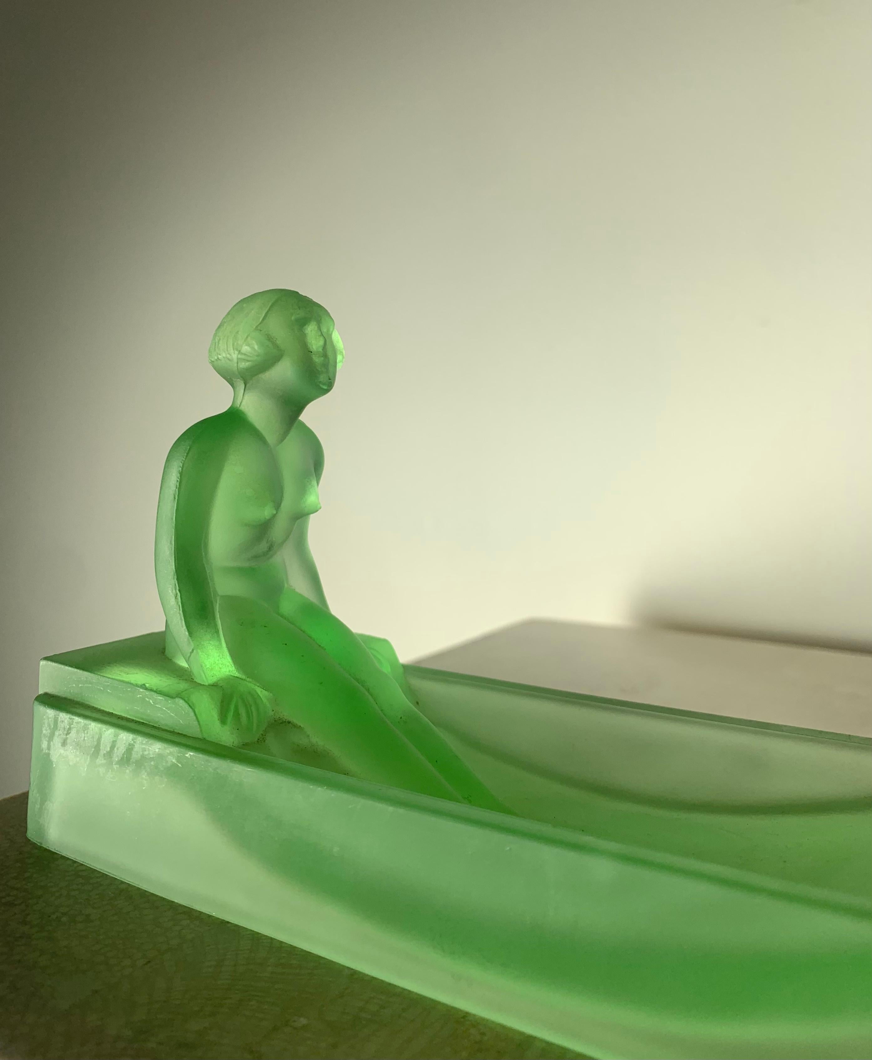 Art Glass  Art Deco Green Frosted Depression Glass Vide-Poche with Nude Lady, 1981