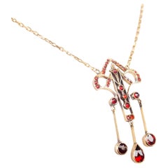 Antique Art Nouveau Garnet Pendant solid 56/ 14K Gold / 8.5gr