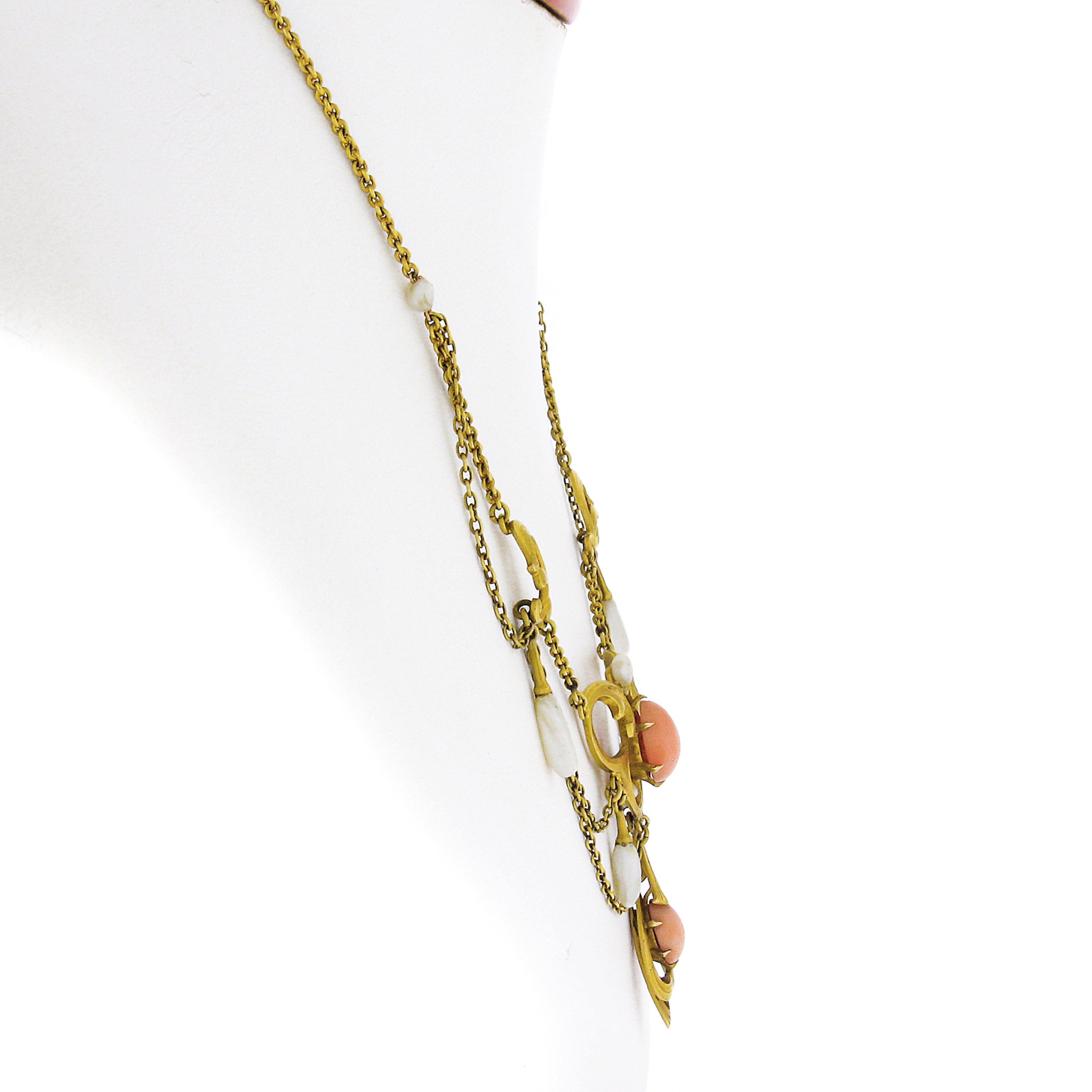 Taille ovale Collier crémaillère Art nouveau ancien en or 14 carats, corail et perles d'eau douce en vente