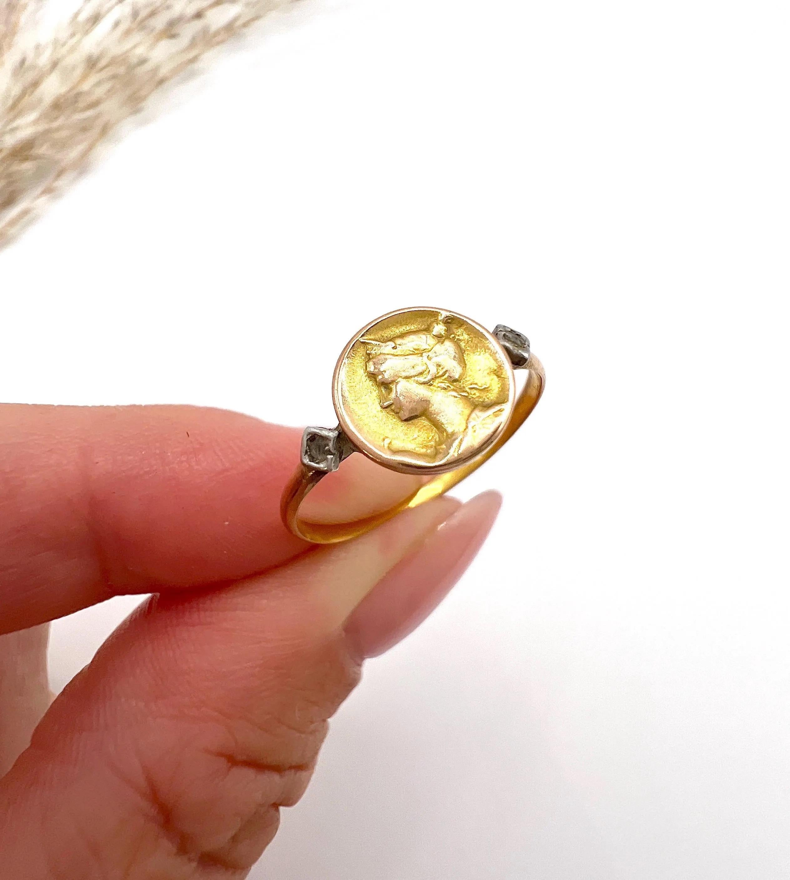 Anello con ritratto di donna in stile Art Nouveau: oro 18ct e diamanti con marchio francese in vendita 5