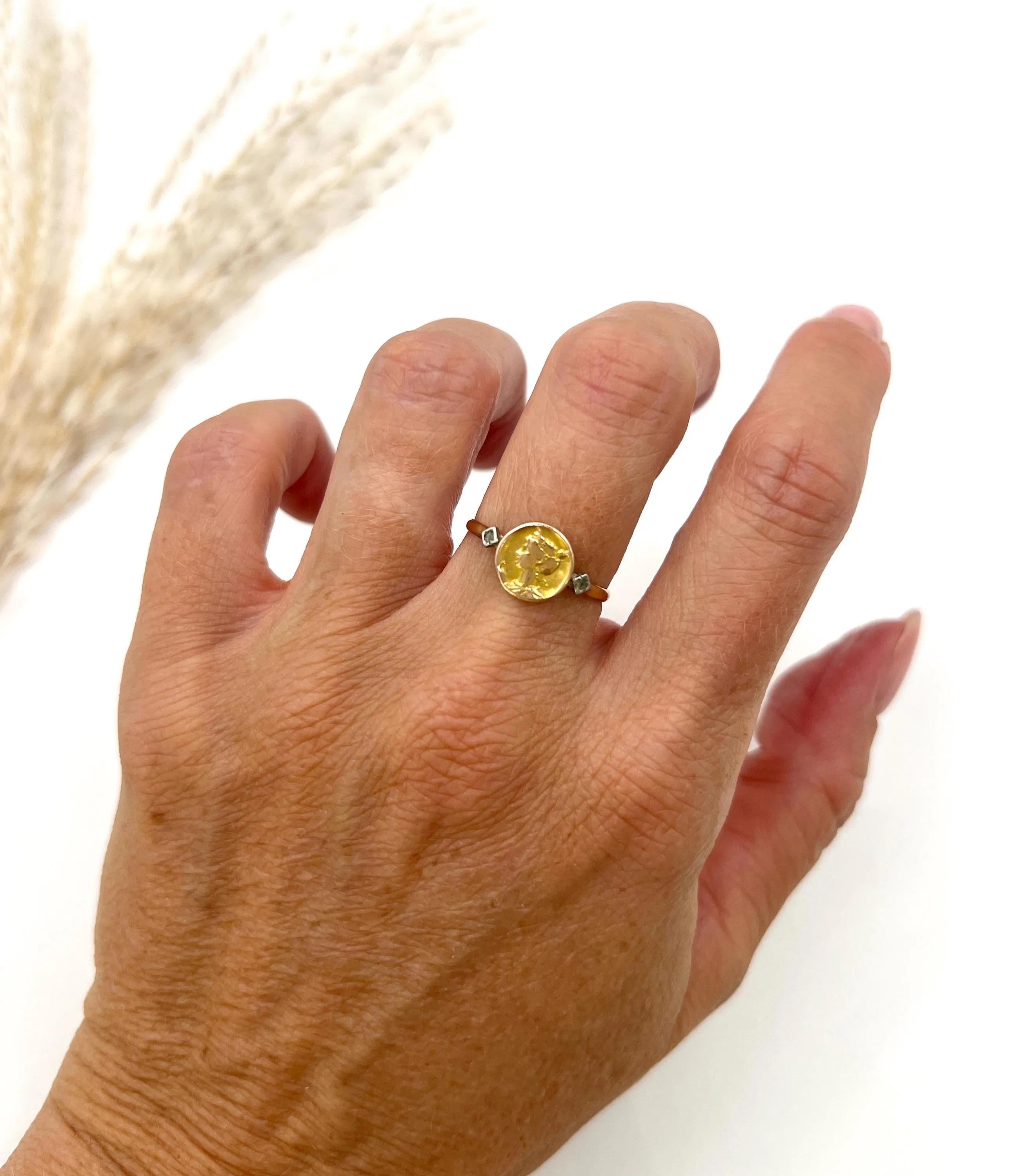 Taglio a rosa Anello con ritratto di donna in stile Art Nouveau: oro 18ct e diamanti con marchio francese in vendita