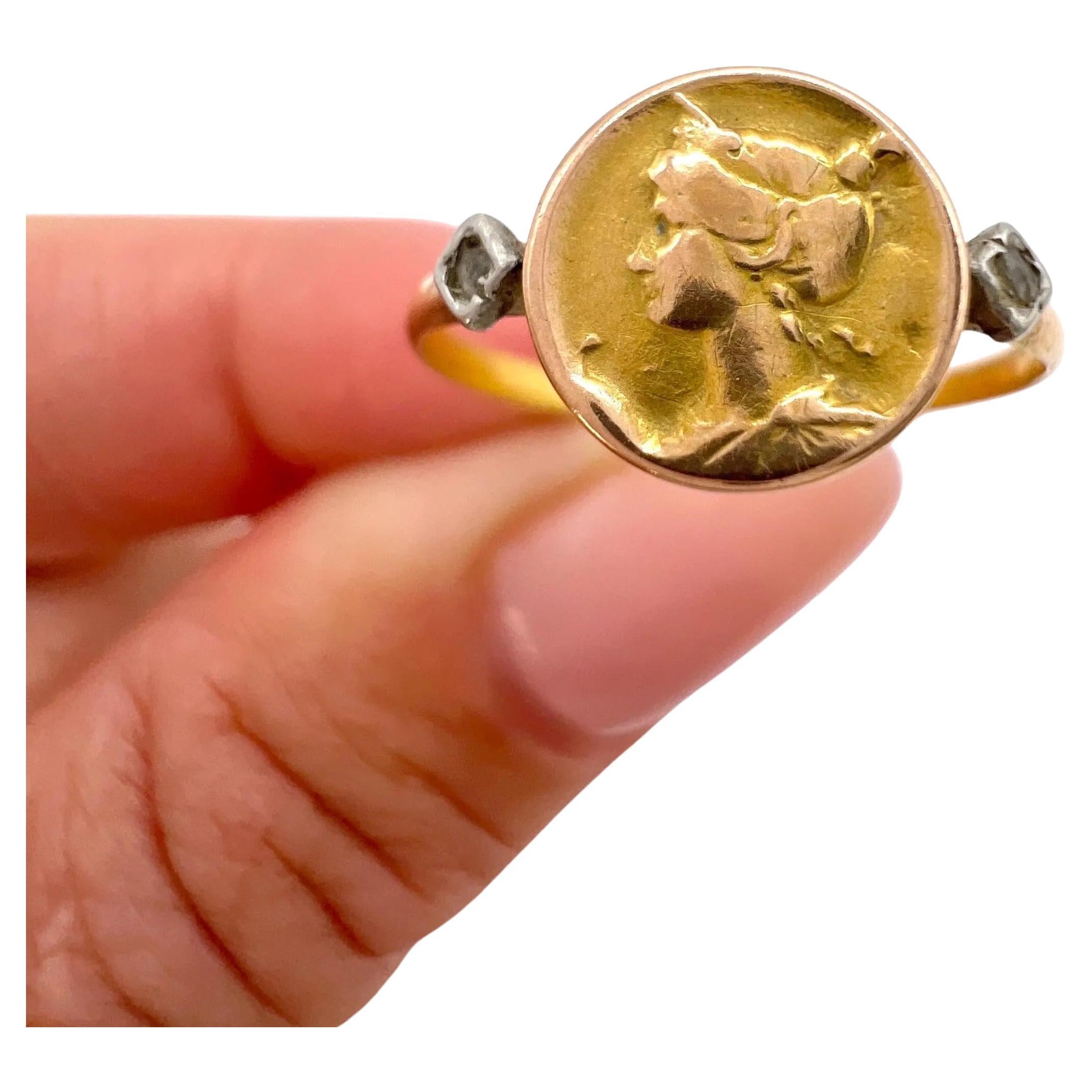 Anello con ritratto di donna in stile Art Nouveau: oro 18ct e diamanti con marchio francese