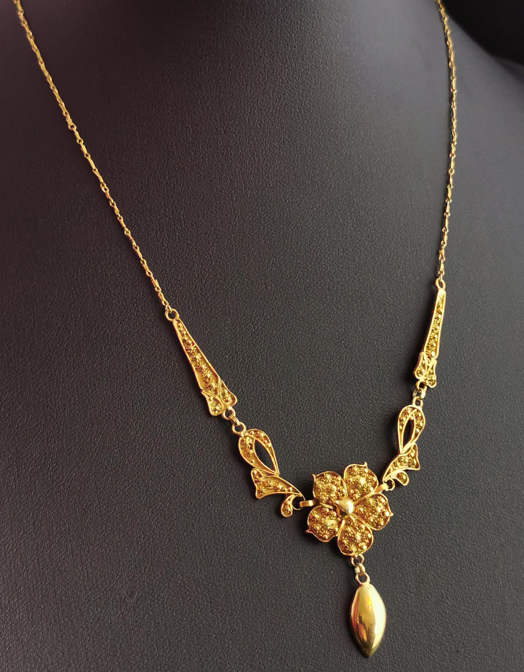 Antique Art Nouveau Lavalier Necklace, Floral, 22 Karat Yellow Gold 7
