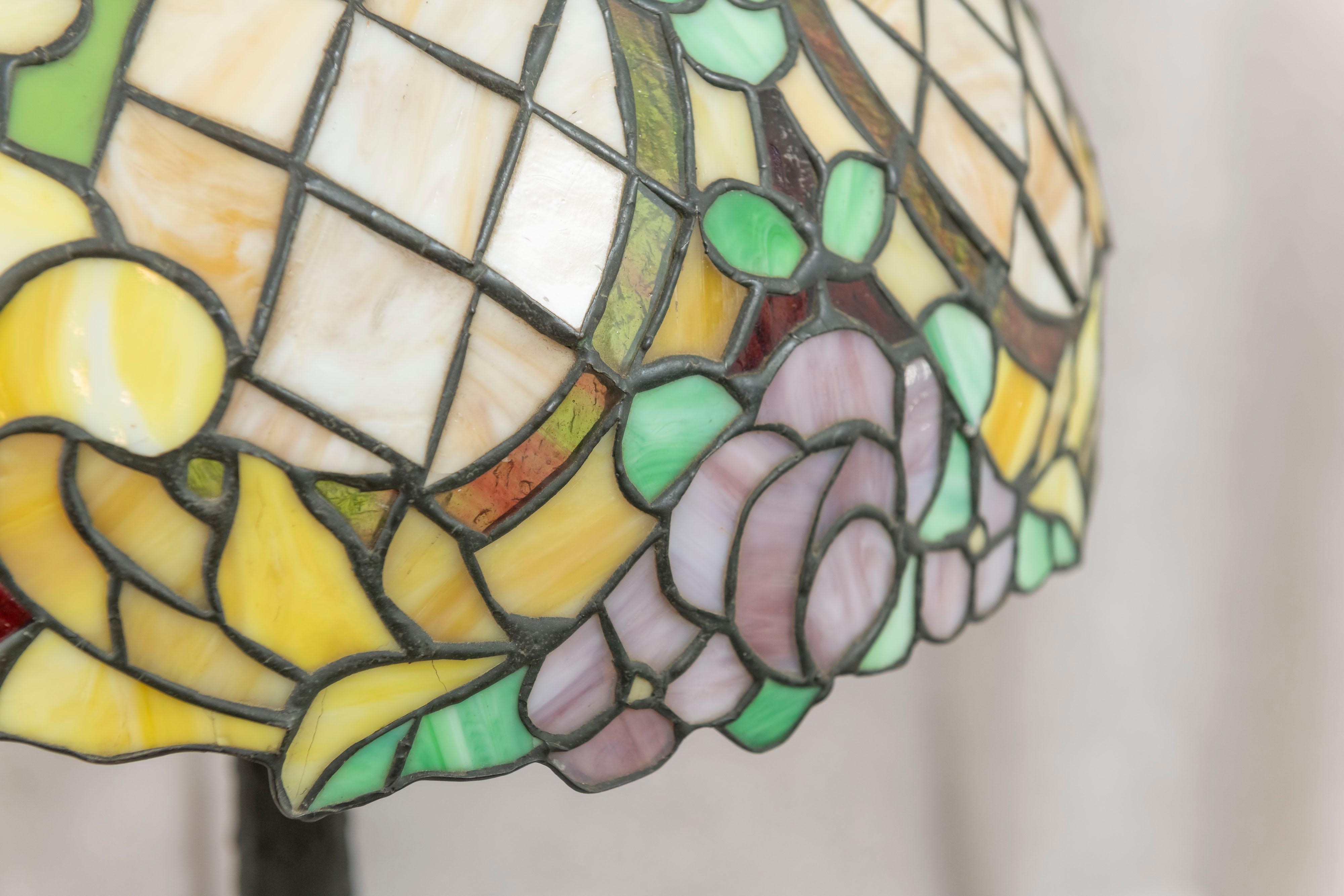 20th Century Antique Art Nouveau Leaded Glass Table Lamp by Chicago Mosaic, ca. 1910 For Sale