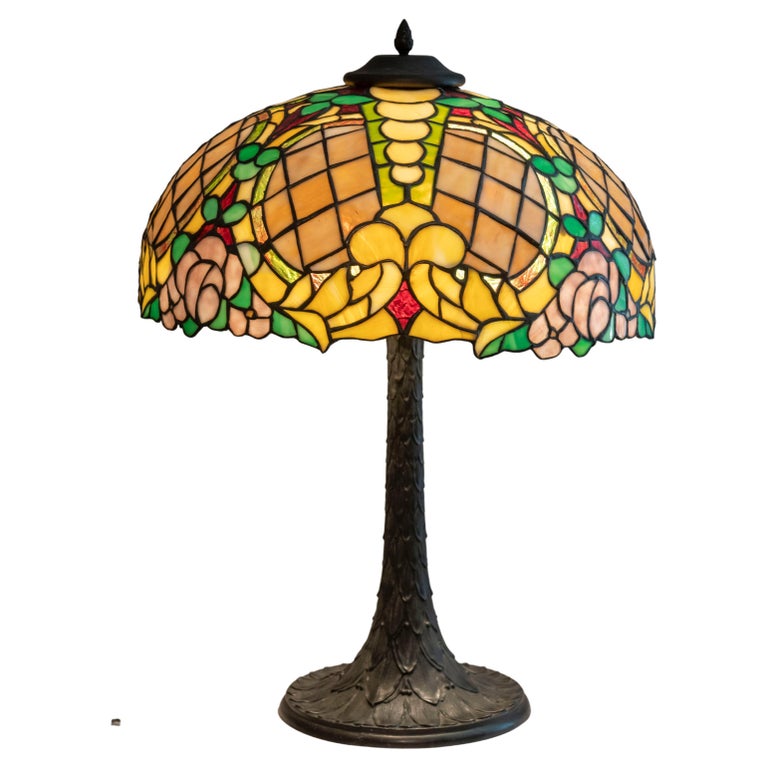 Antike Jugendstil-Tischlampe aus Bleiglas von Chicago Mosaic, ca. 1910 im  Angebot bei 1stDibs