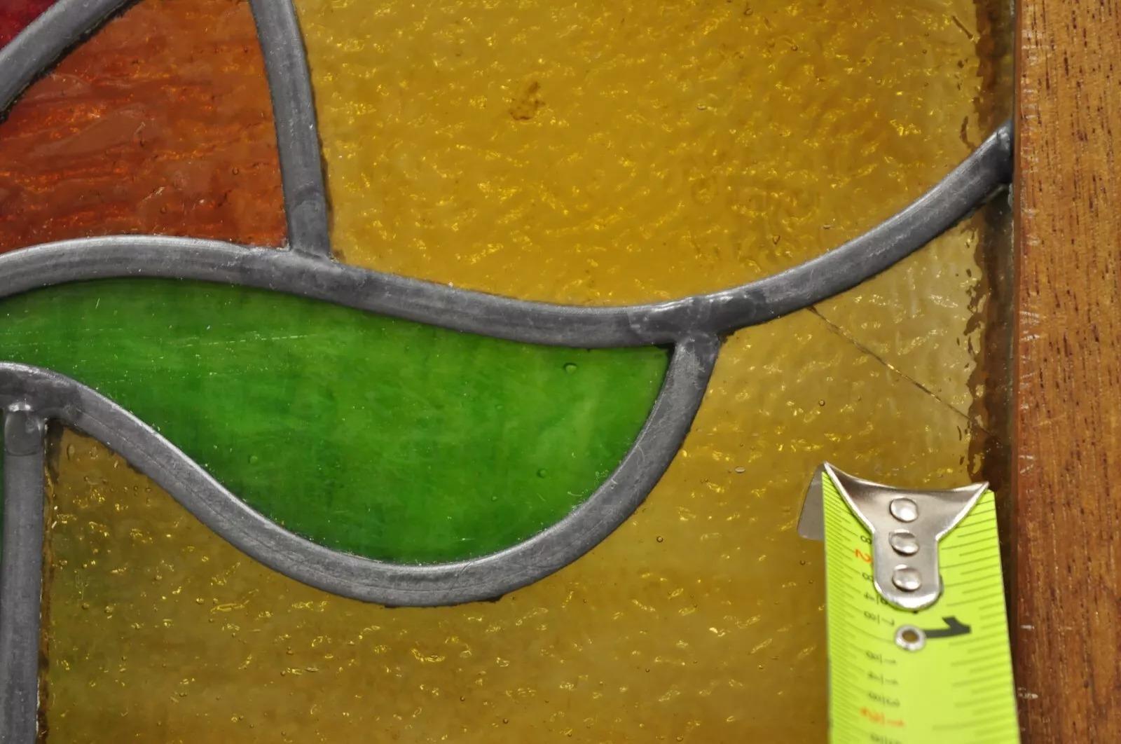 Antiguo Art Nouveau Vidrieras emplomadas Rojo Verde Flor pequeñas ventanas - un par 1