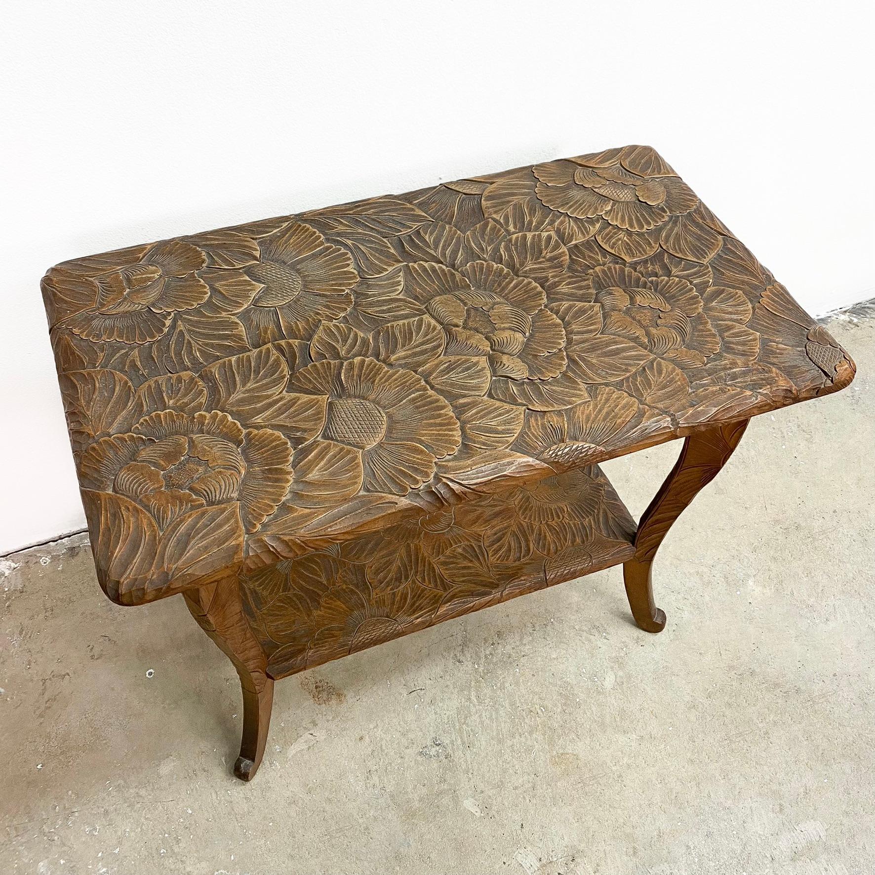 Antique Art Nouveau Liberty and Co Japanese Hand Carved Side Table  In Good Condition In KINGSFORD, NSW