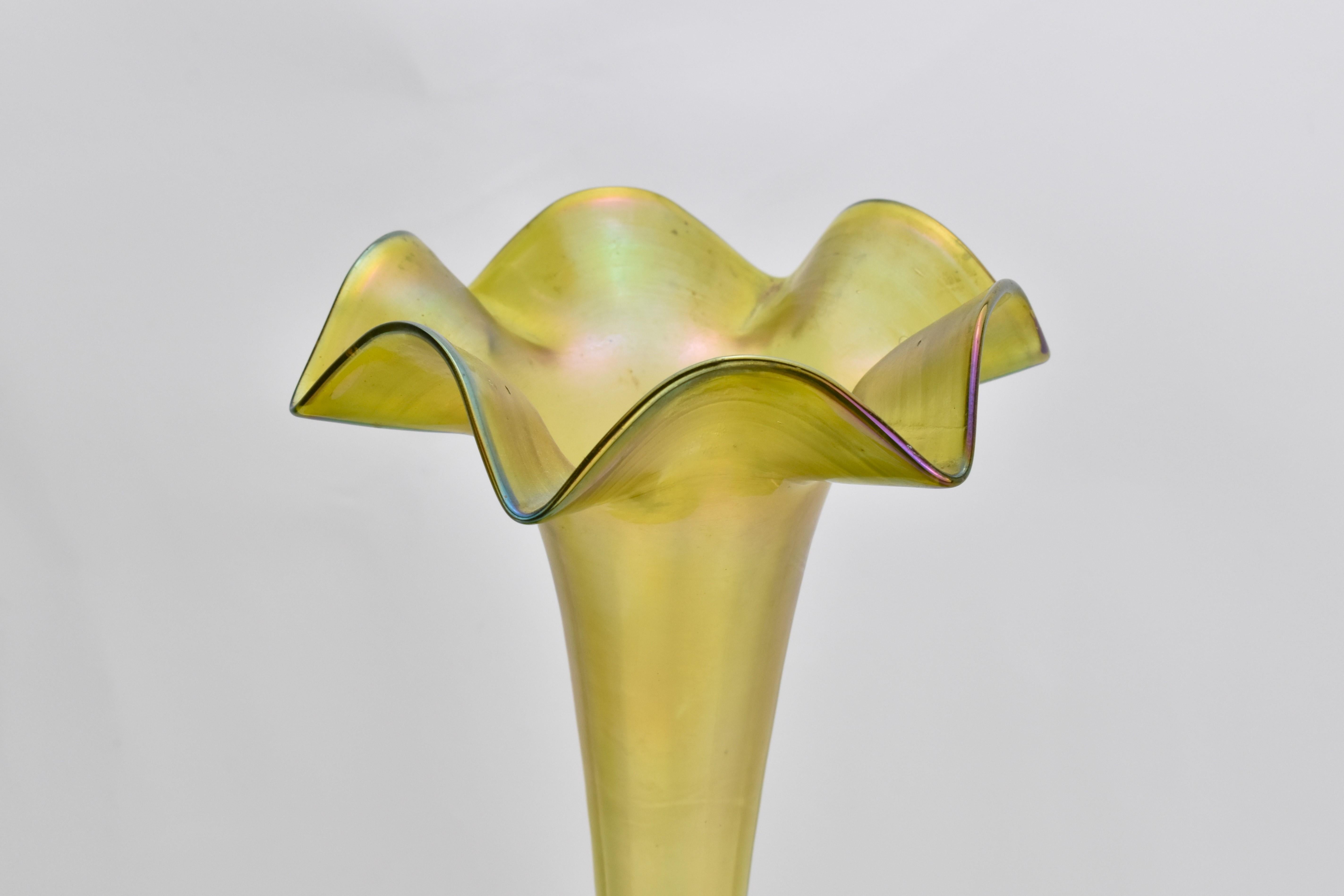 Antiker Jugendstil Loetz Böhmischer Art Galss Tafelaufsatz, Epergne, 19. Jahrhundert im Angebot 2
