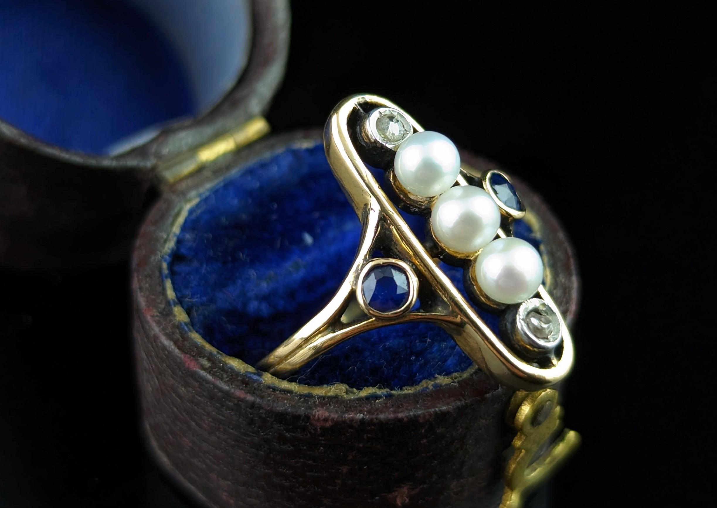 Antique Art Nouveau lozenge ring, Sapphire, Diamond and pearl, 18k gold  In Good Condition For Sale In NEWARK, GB