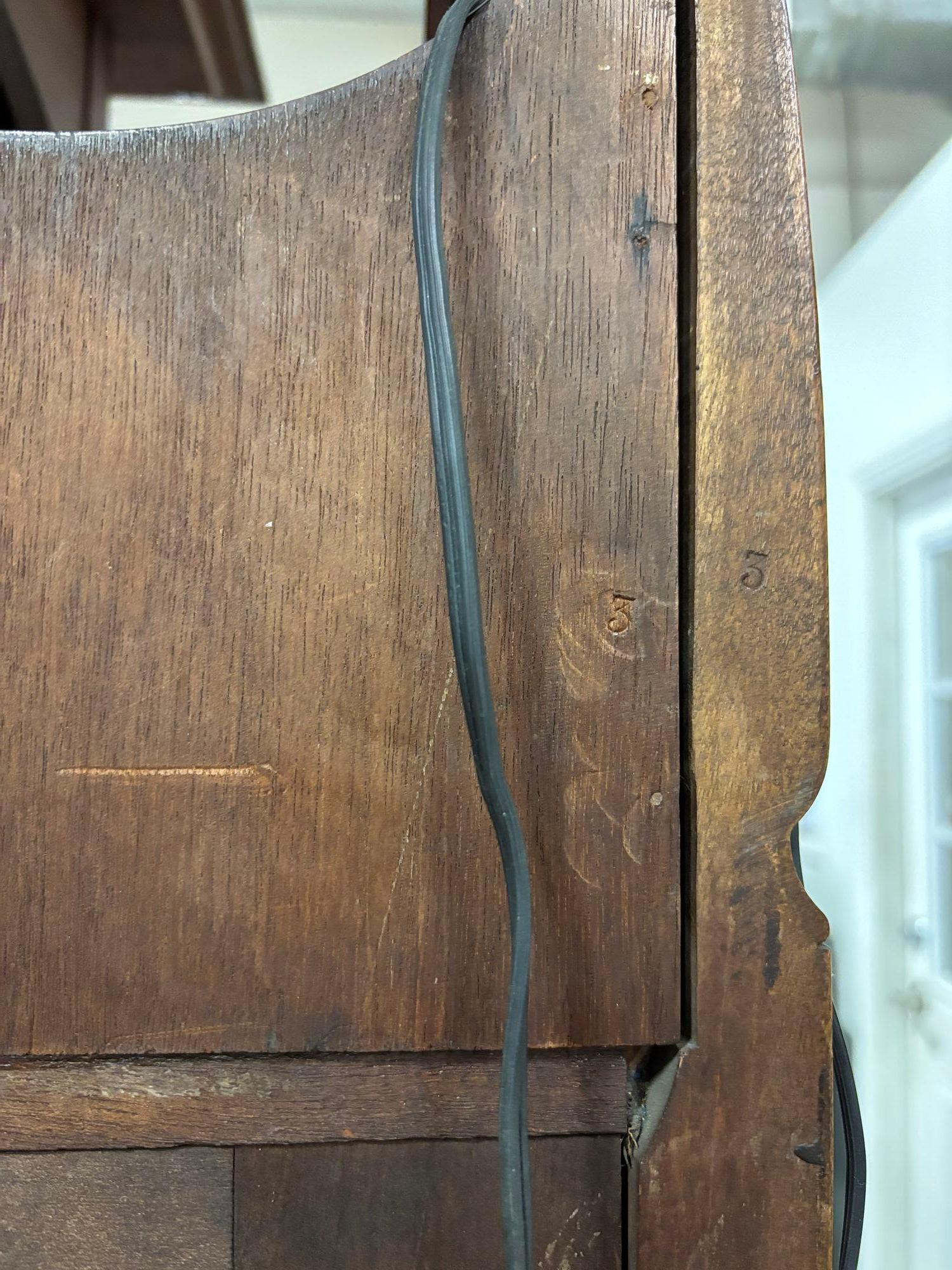 Antique Art Nouveau Mahogany and Floral Marquetry Display Cabinet For Sale 7