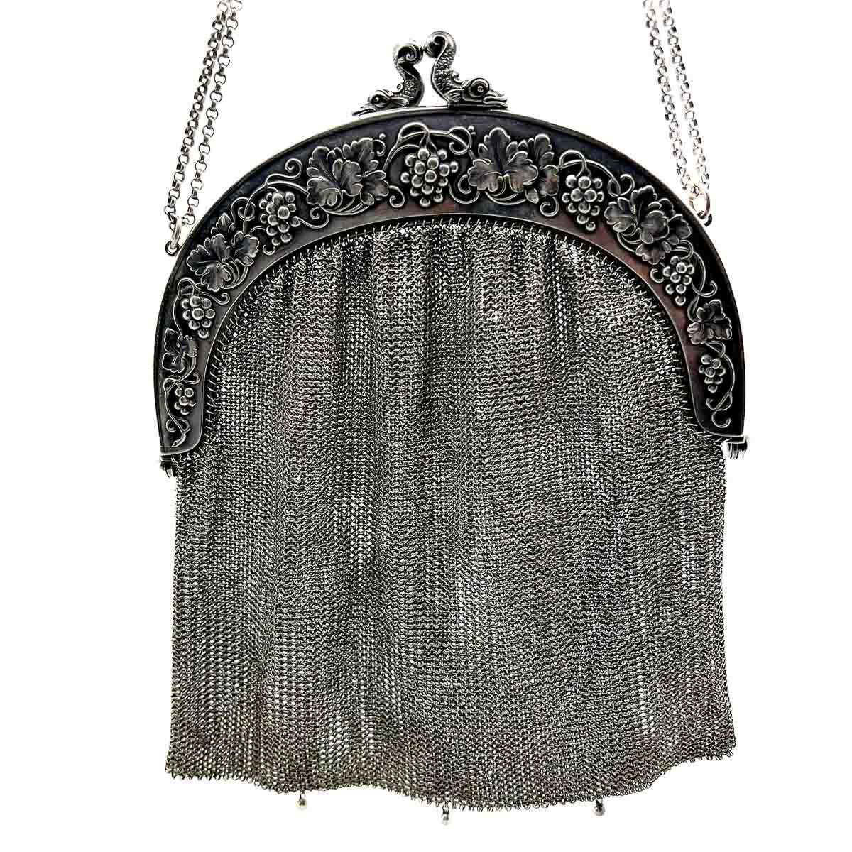 Antike Art Nouveau Mythische Fisch Kettenhemd Geldbörse 1900er Jahre für Damen oder Herren im Angebot