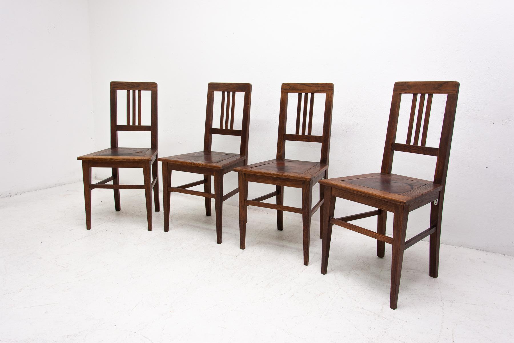 Antique Art Nouveau Oak Dinning Chairs Set of 4 In Good Condition In Prague 8, CZ