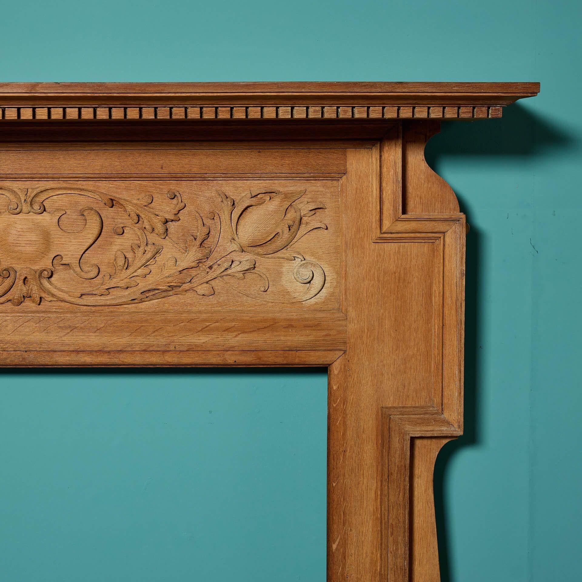 Antike Jugendstil-Kaminumrandung aus Eiche (Art nouveau) im Angebot