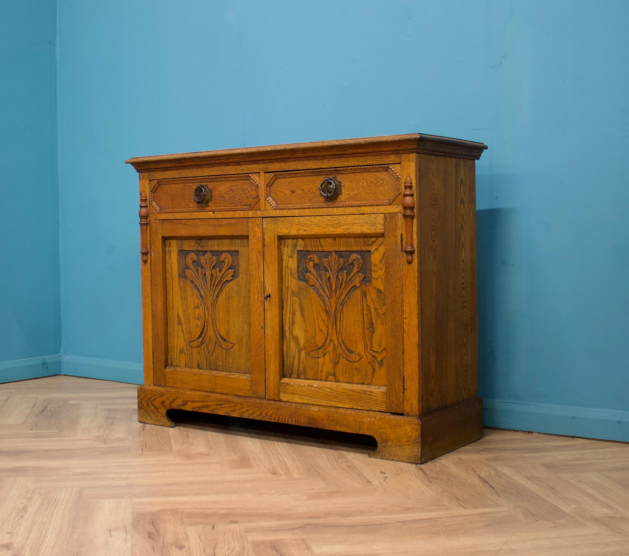 British Antique Art Nouveau Oak Sideboard, 1900s