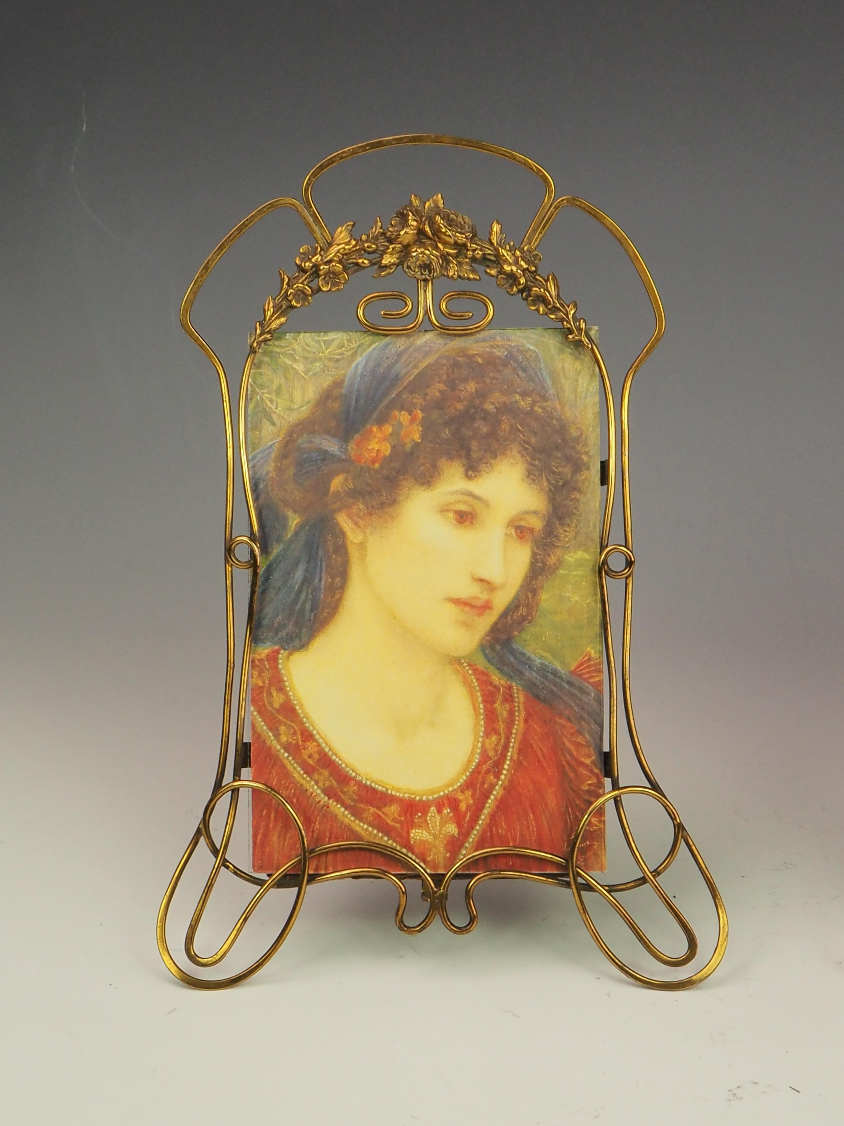 Antique Art Nouveau Pair of Photo Frames – Elegant Décor & History For Sale 2