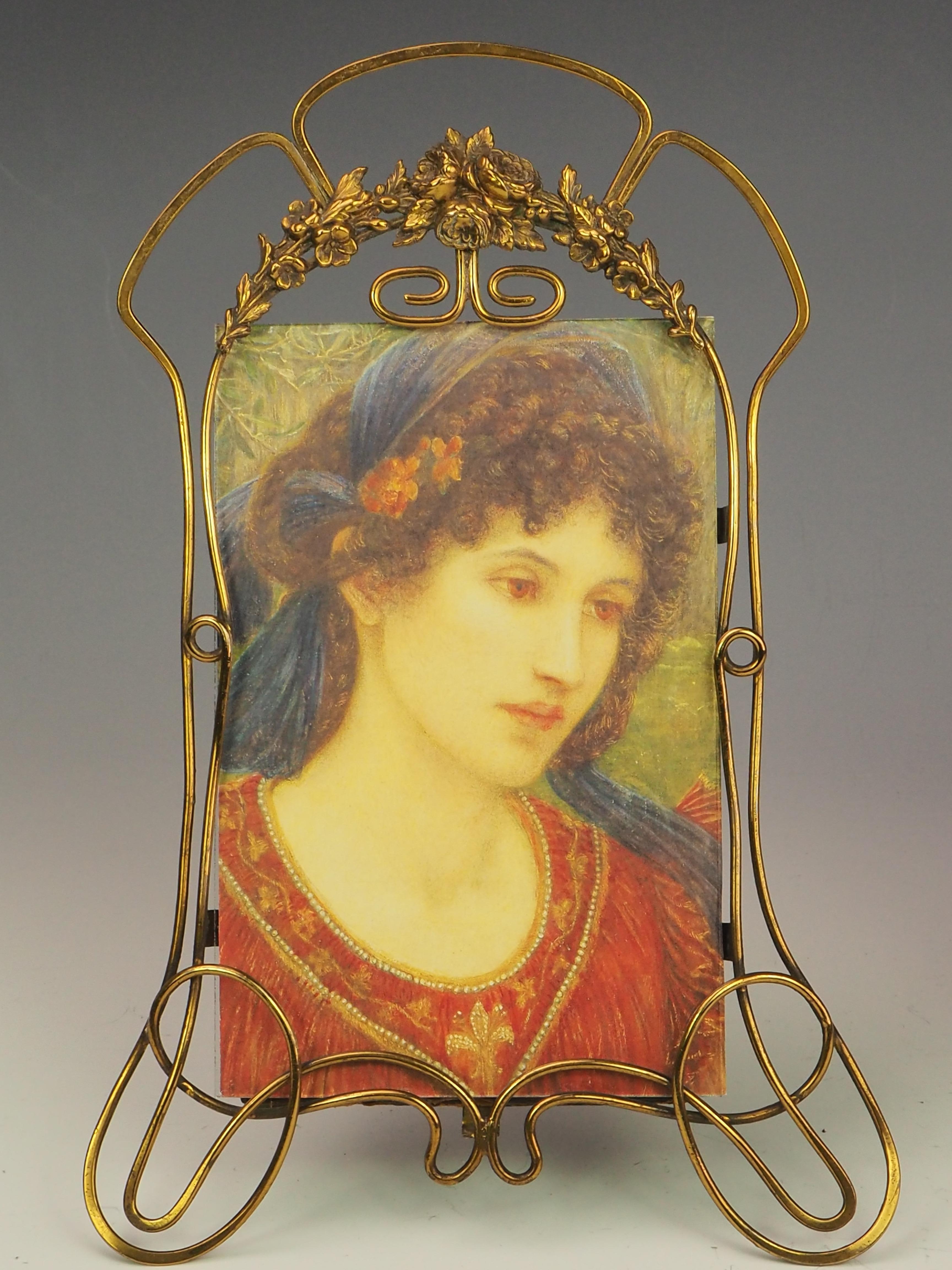 Antique Art Nouveau Pair of Photo Frames – Elegant Décor & History For Sale 3