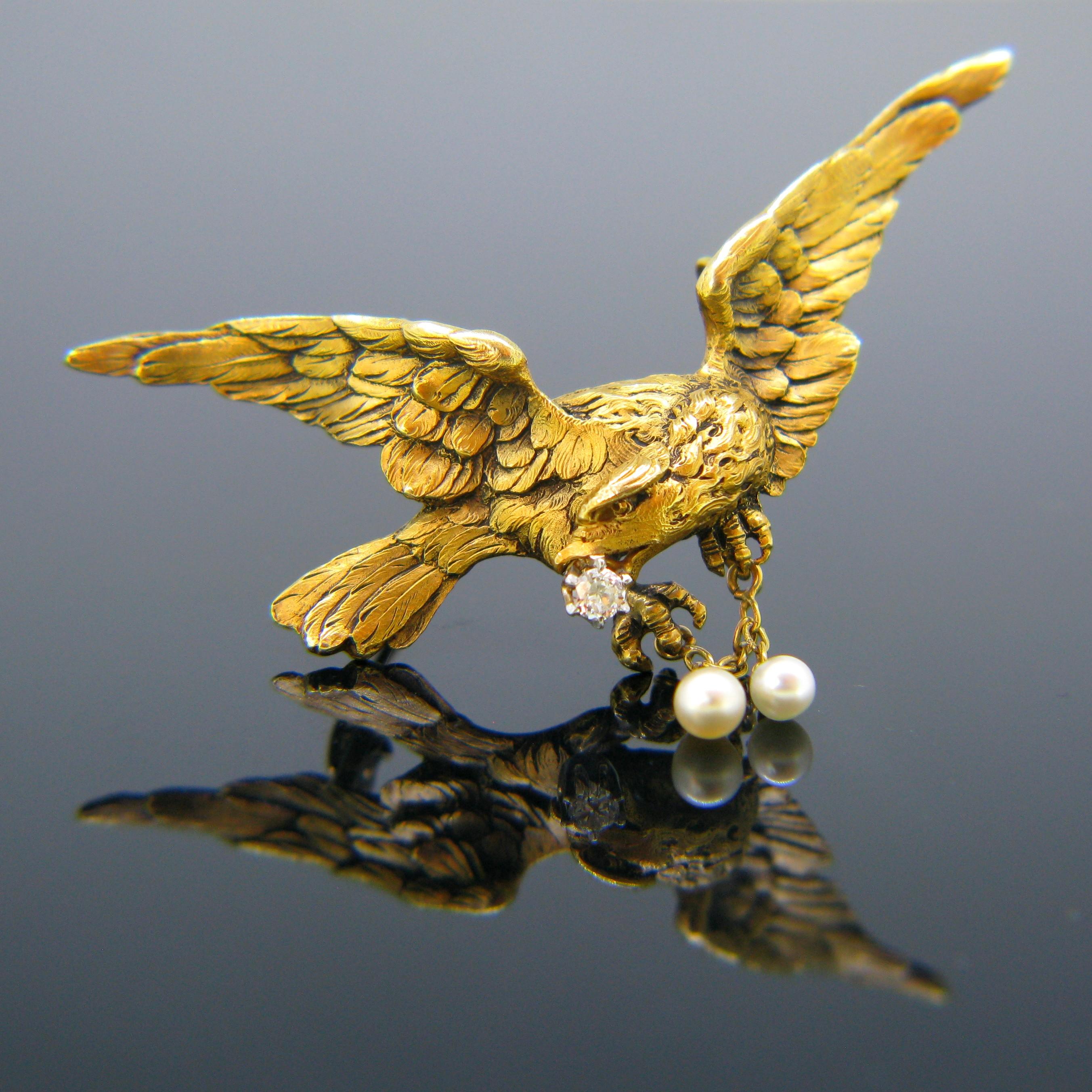 Women's or Men's Antique Art Nouveau Pearl and Diamond 18 Karat Gold Platinum Brooch Pendant
