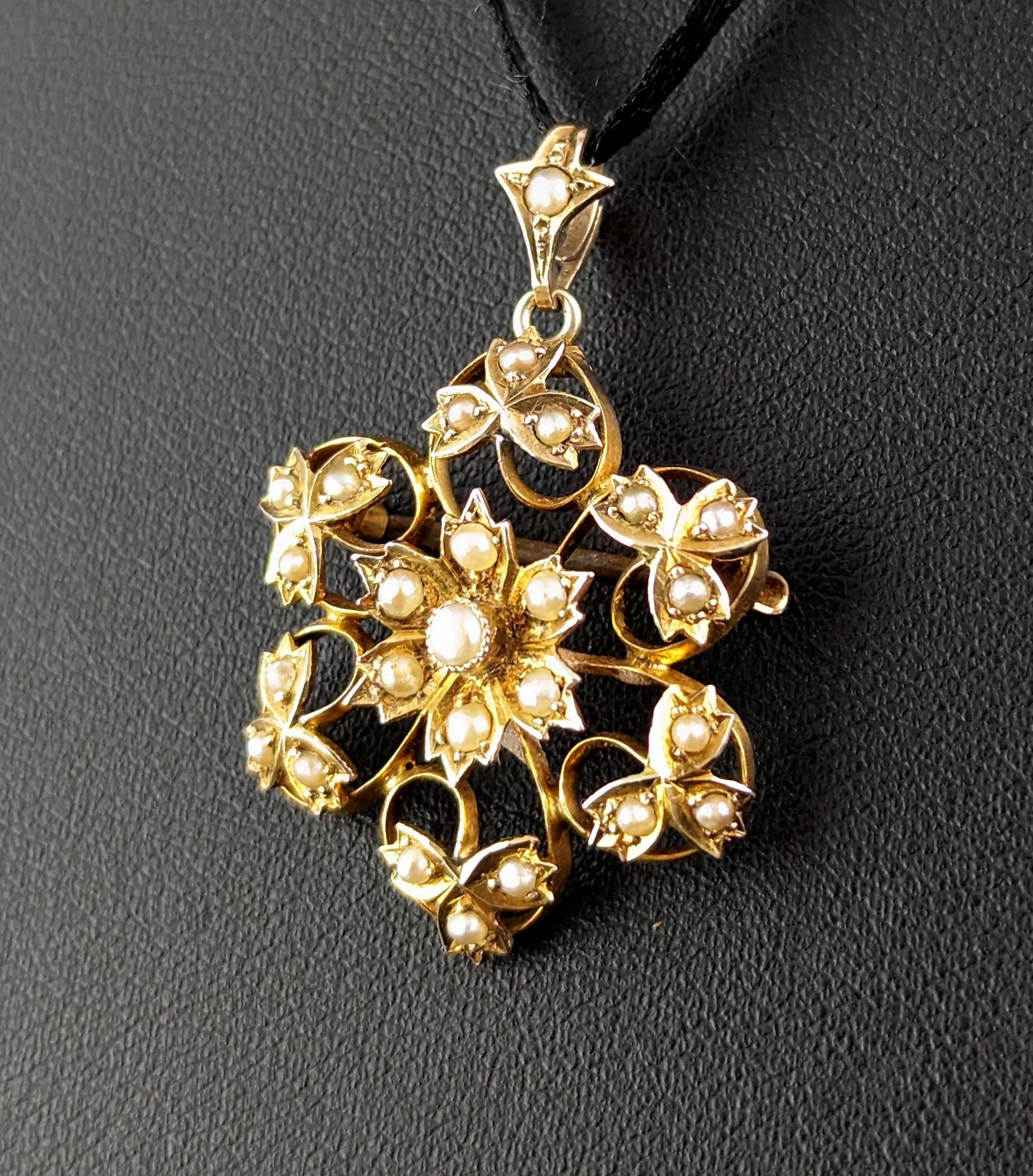 Antique Art Nouveau pearl flower pendant brooch, 9k yellow gold  In Good Condition In NEWARK, GB