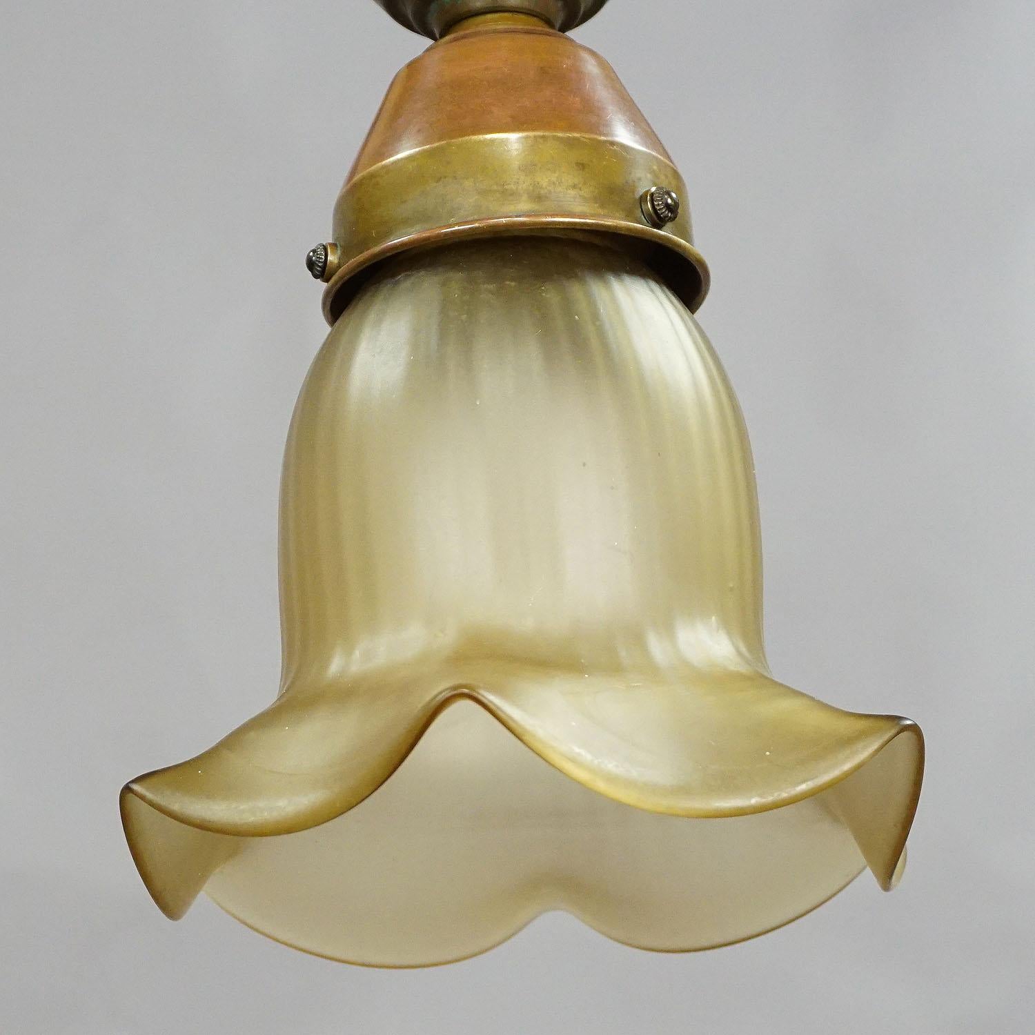 Antique Art Nouveau Pendant Light with Satinized Glass Shade In Good Condition For Sale In Berghuelen, DE