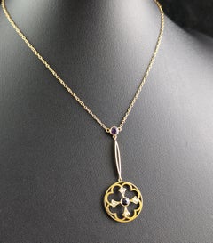 Collier pendentif Art nouveau ancien, améthyste et perle, or 9 carats