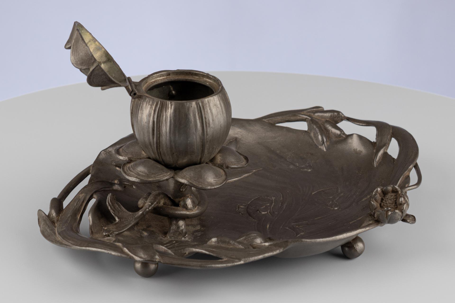 Antique Art Nouveau Pewter Inkwell, France, circa 1900 For Sale 6