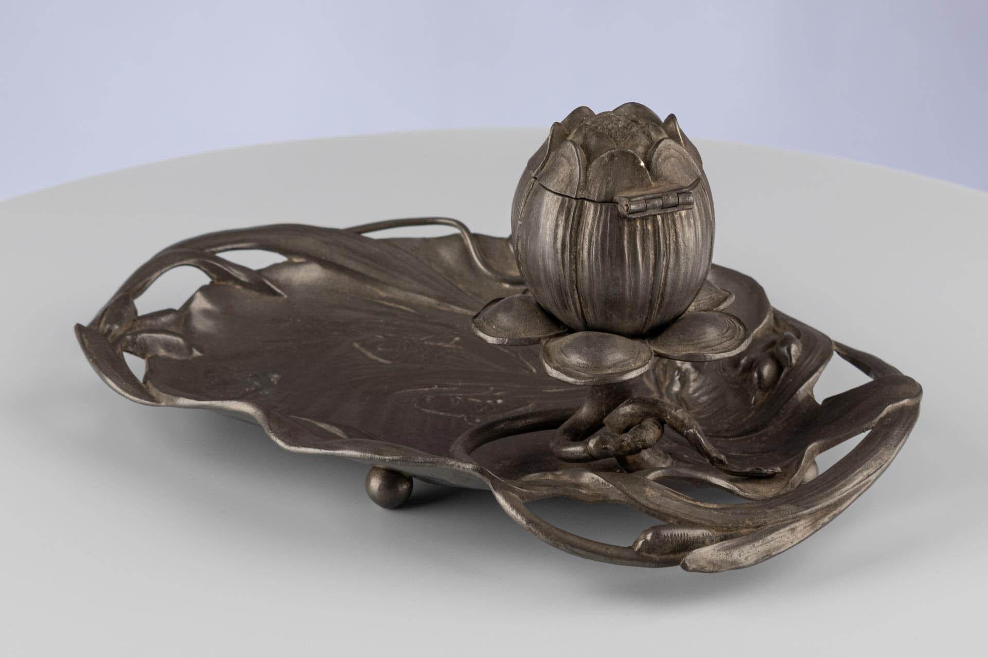 Antique Art Nouveau Pewter Inkwell, France, circa 1900 For Sale 2