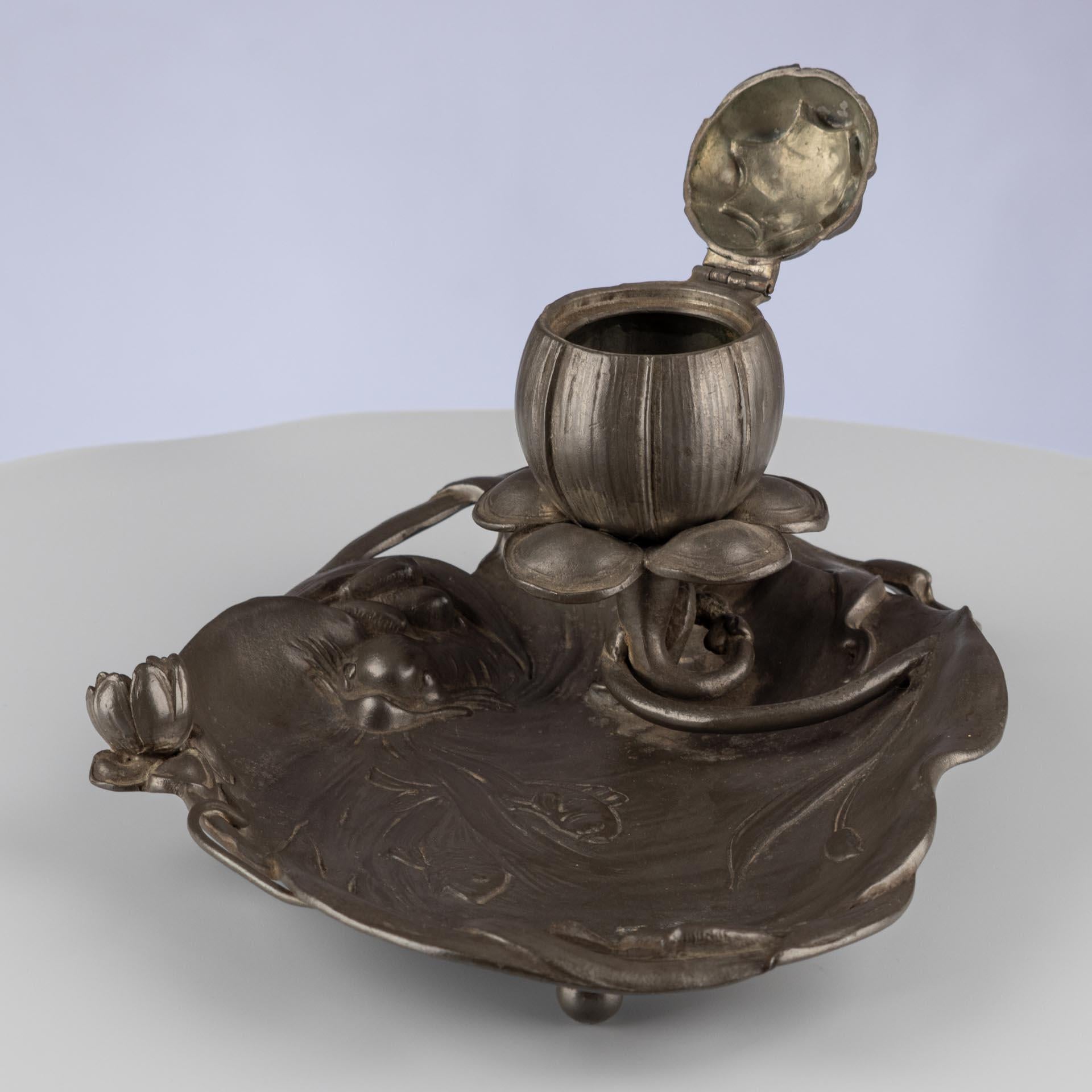 Antique Art Nouveau Pewter Inkwell, France, circa 1900 For Sale 4