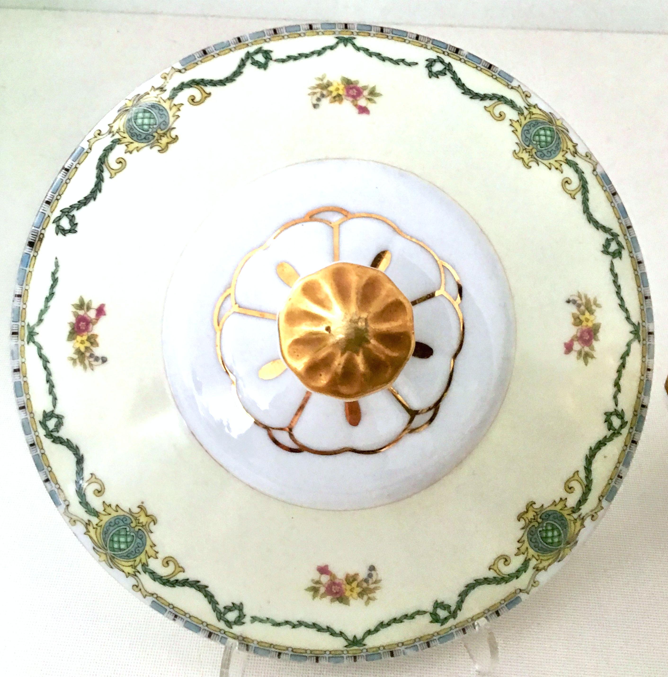 Antique Art Nouveau Porcelain & 22K Gold Lidded Tureen by, Gold China-Japan In Good Condition For Sale In West Palm Beach, FL
