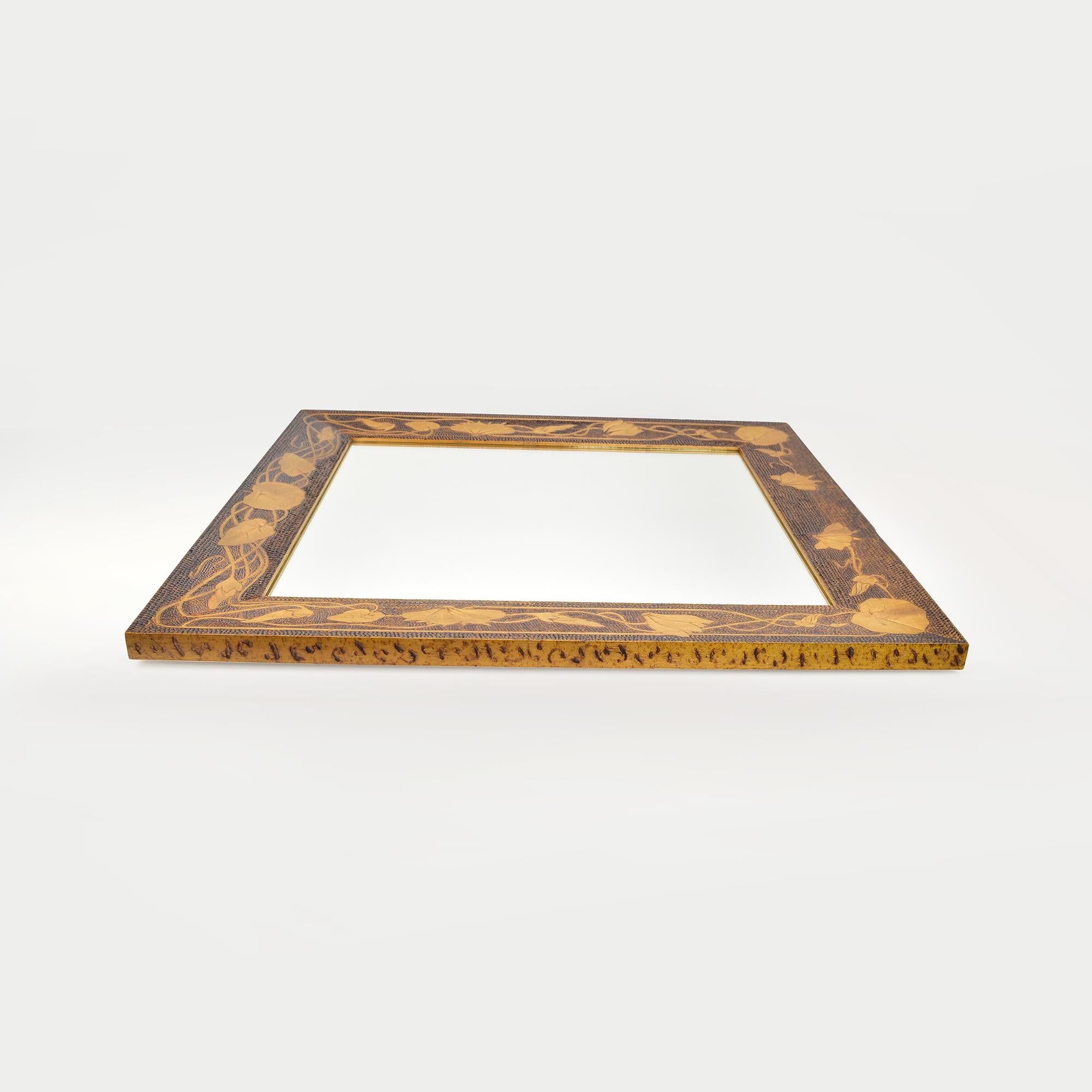 Antique Art Nouveau Pyrography Burn Carved Wood Mirror Floral Cyclame Pattern In Good Condition In Bad Säckingen, DE