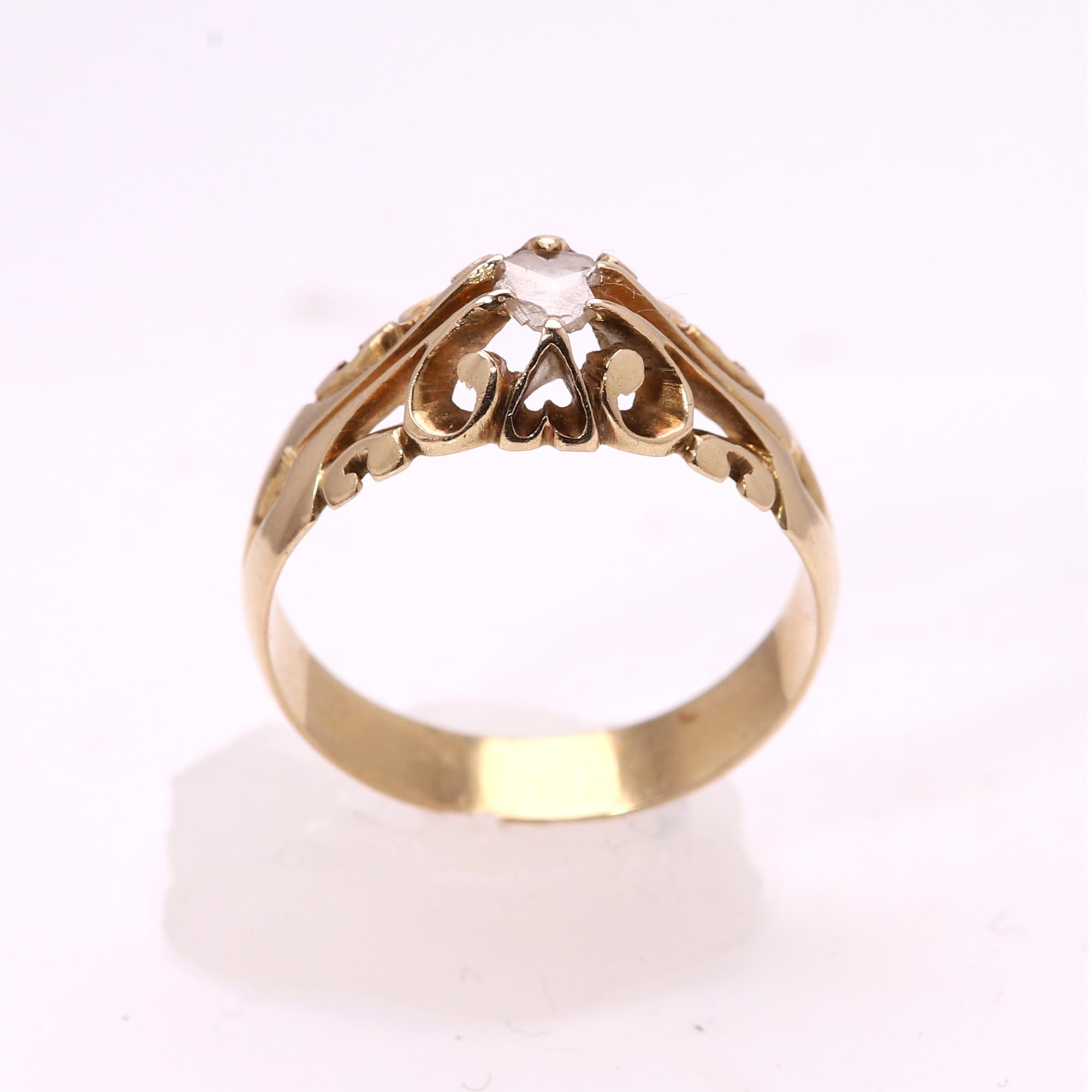 Old Mine Cut Antique Art Nouveau Ring 18 Karat Yellow Gold with a Sliced Diamonds For Sale