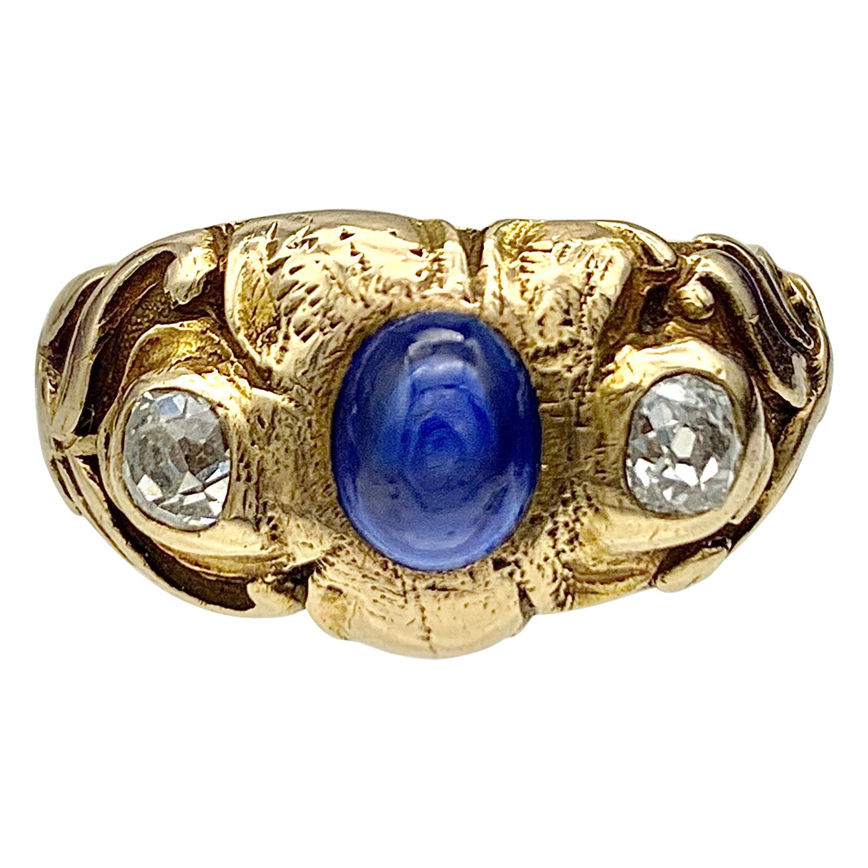 Anello antico Art Nouveau Zaffiro Cabochon Diamante Oro 14 Carati Gigli in vendita