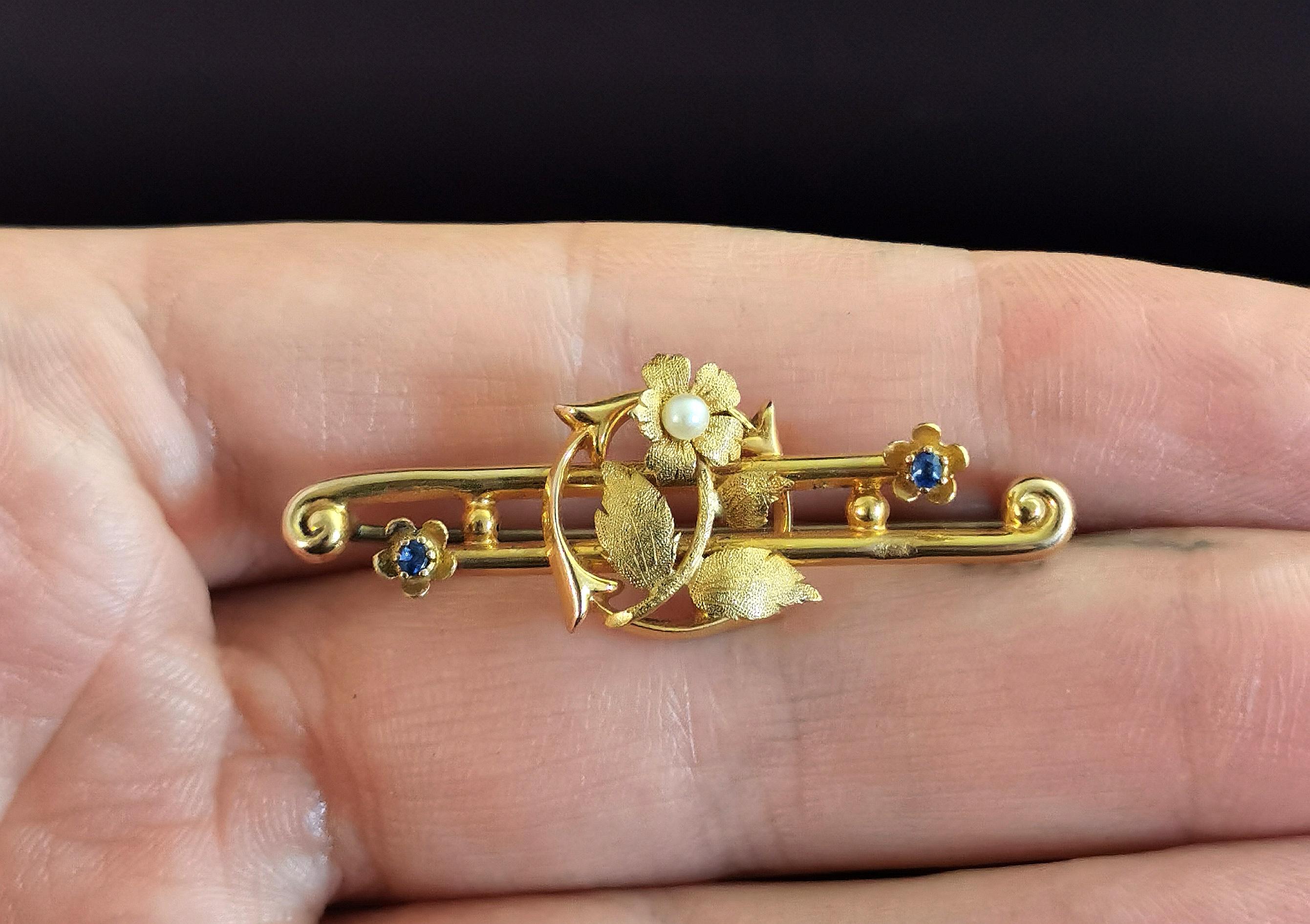 Antique Art Nouveau Sapphire and Pearl Flower Brooch, Boxed, 15k Yellow Gold For Sale 6