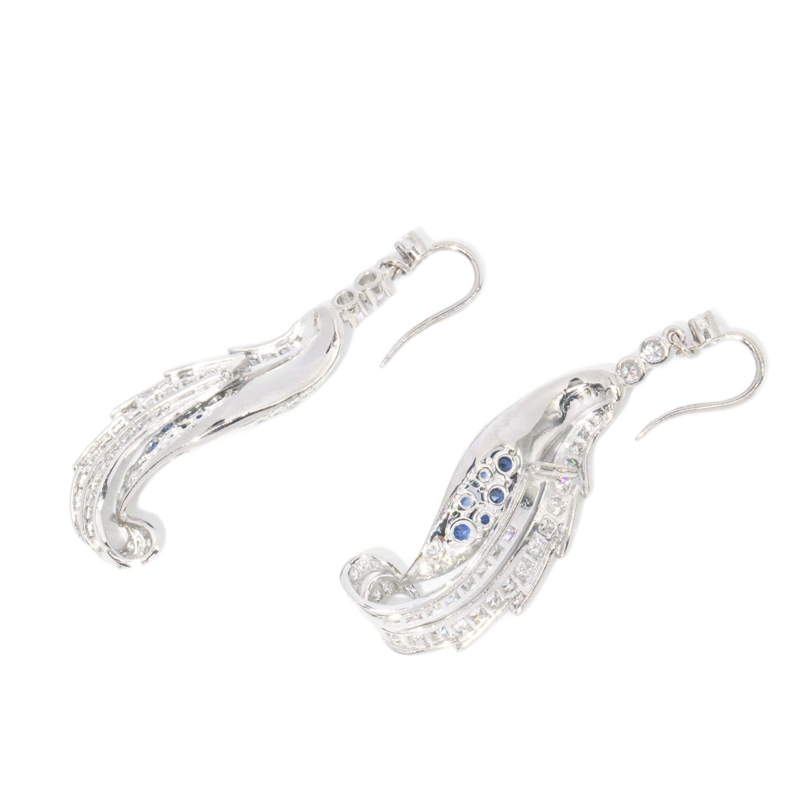 Donna Orecchini antichi Art Nouveau con zaffiro e diamanti in oro 18 carati in vendita