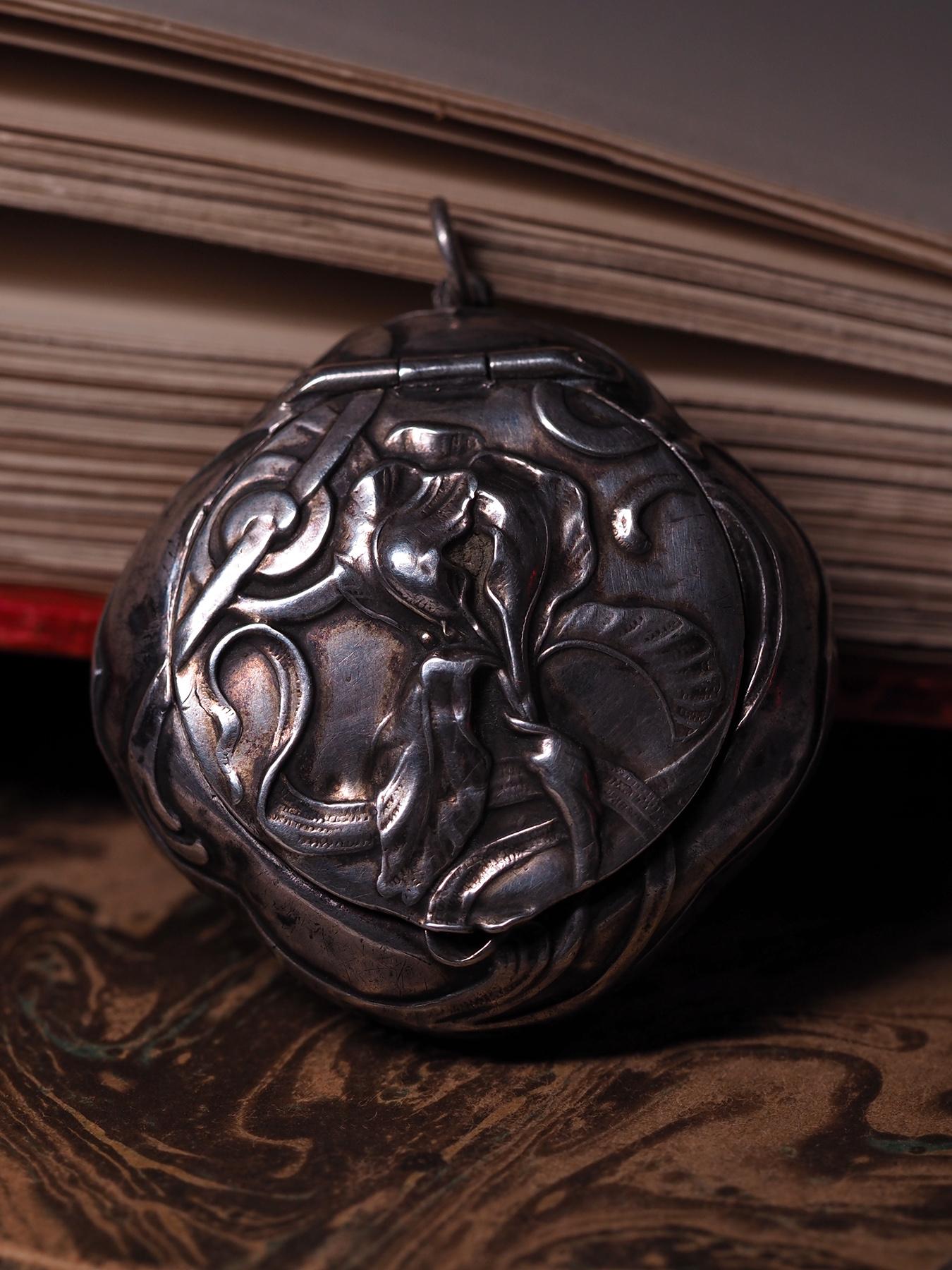 locket with mirror inside