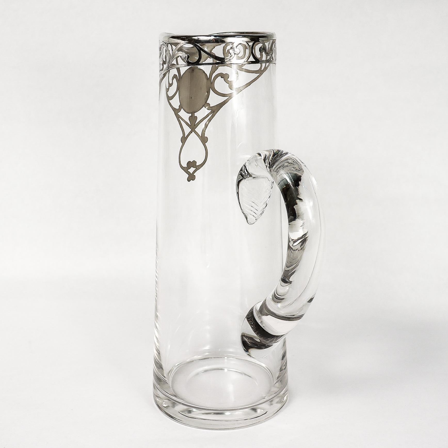 Antigua jarra de cóctel o limonada Art Nouveau de cristal plateado superpuesto Estadounidense en venta