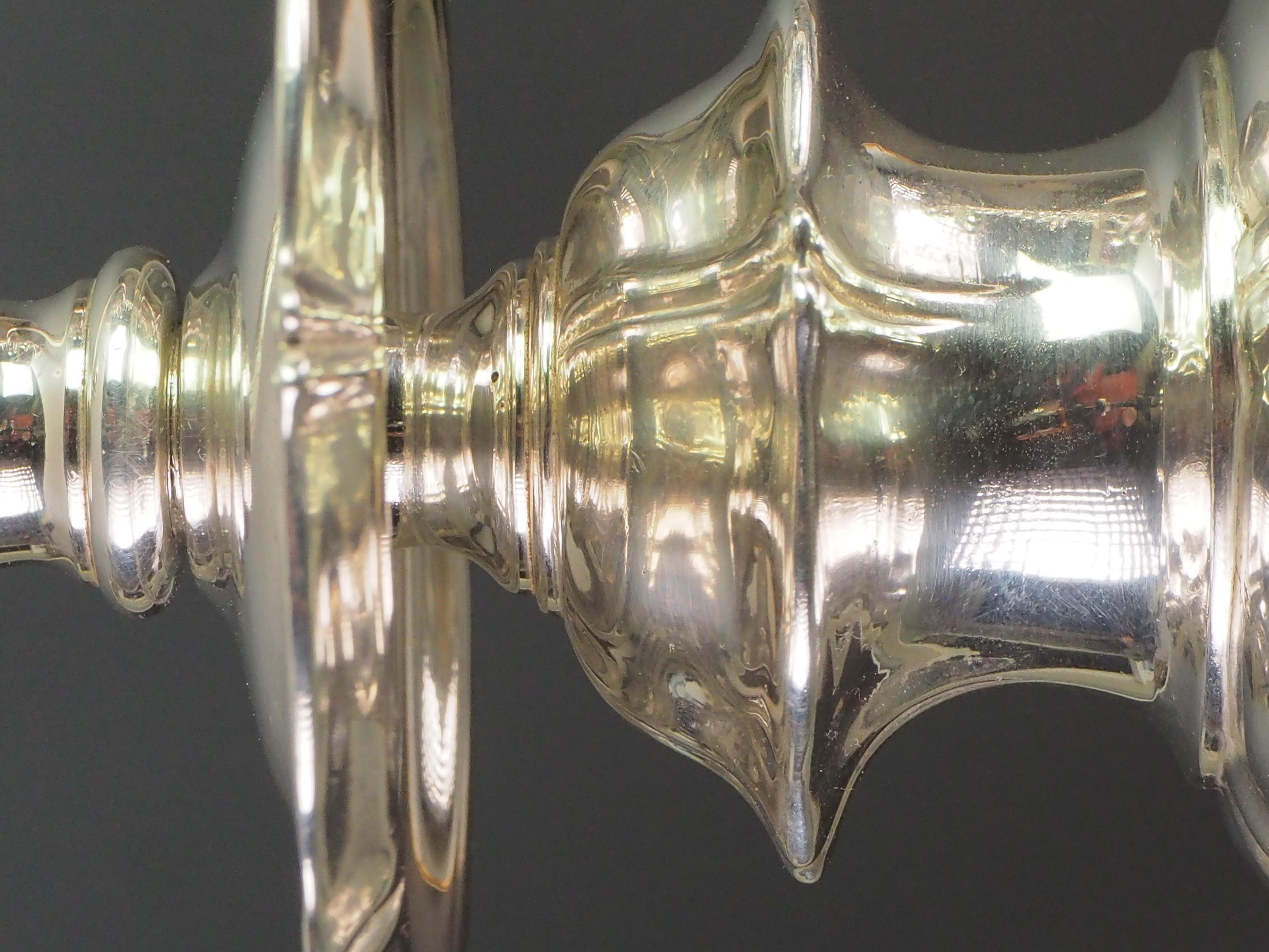 Lampe candélabre ancienne en métal argenté Art Nouveau - Elegance Table Lighting en vente 9
