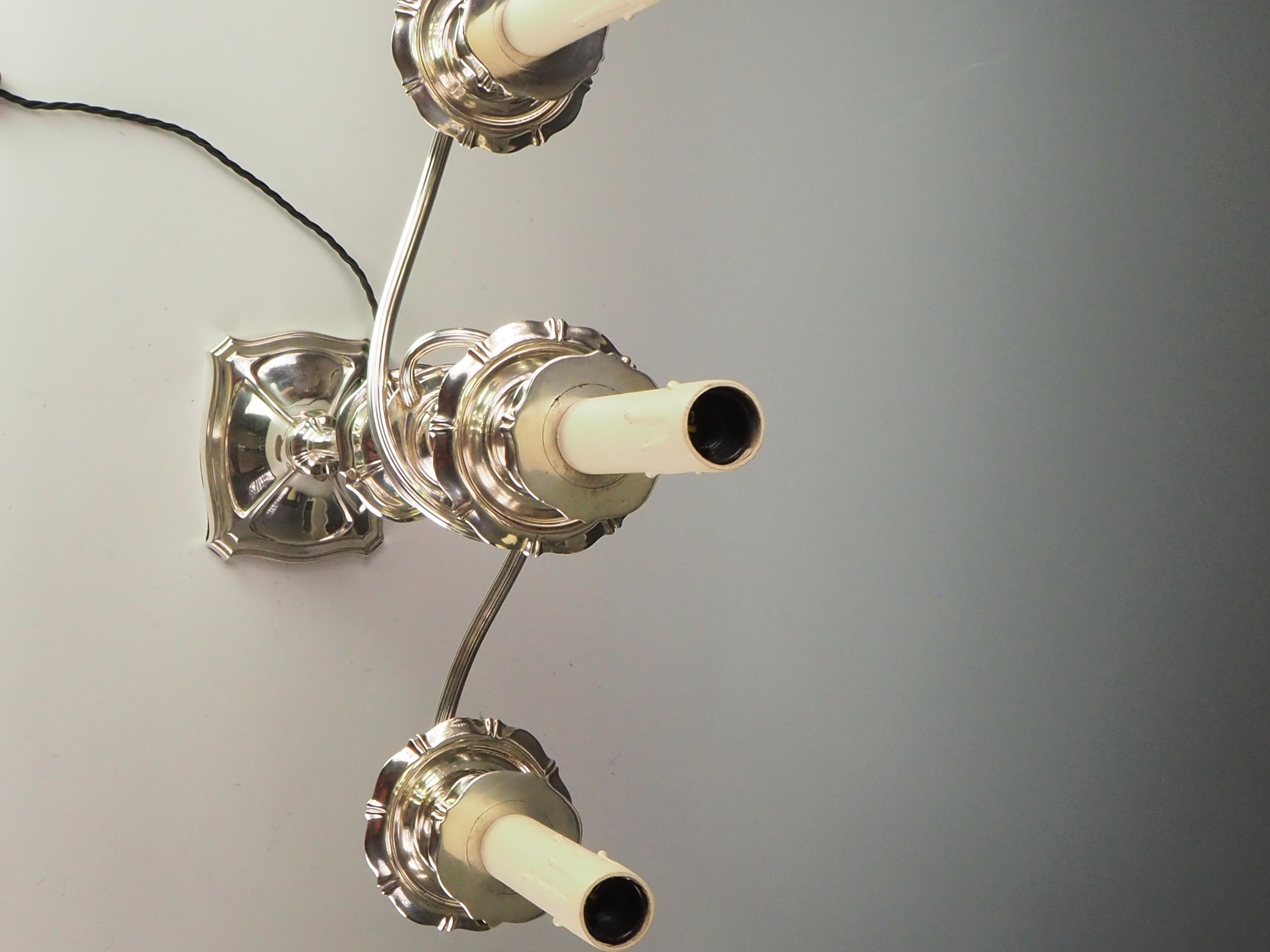 Lampe candélabre ancienne en métal argenté Art Nouveau - Elegance Table Lighting en vente 12