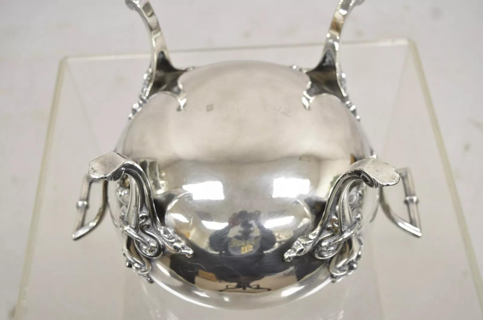 Soupière ancienne en métal argenté Art Nouveau avec anse en forme de Crane en vente 4