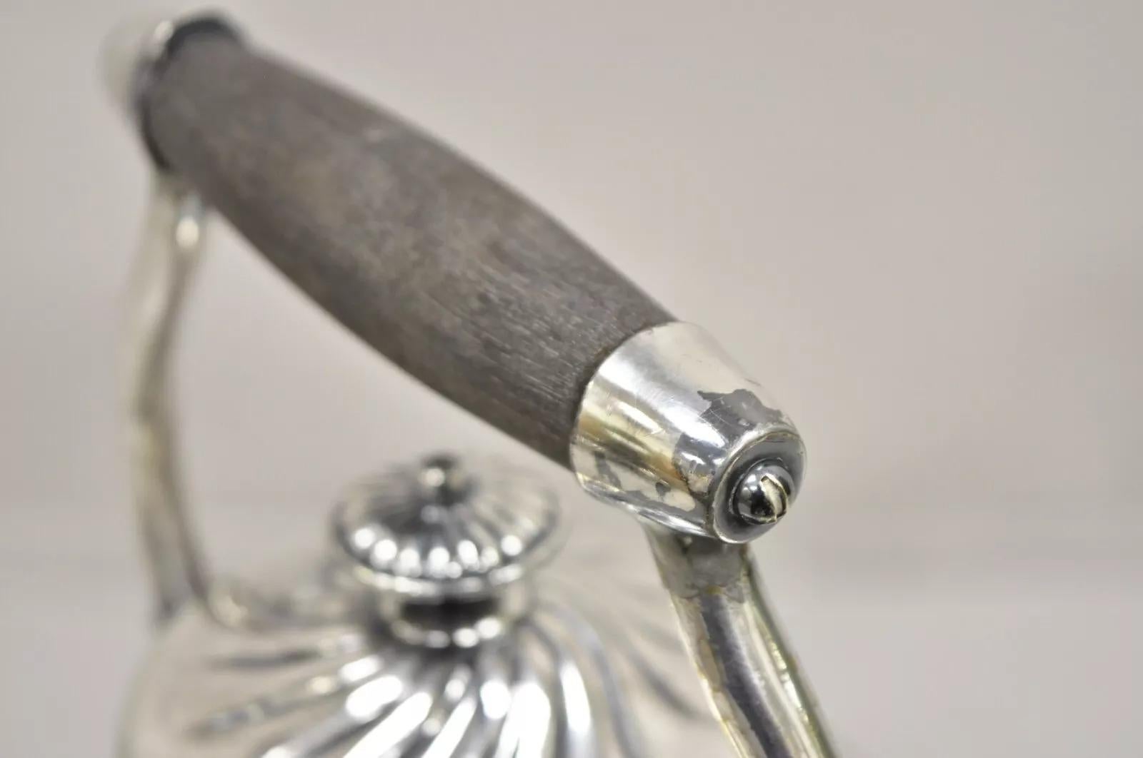 Antico Art Nouveau placcato in argento con design a spirale Teiera Bollitore da tè in vendita 5